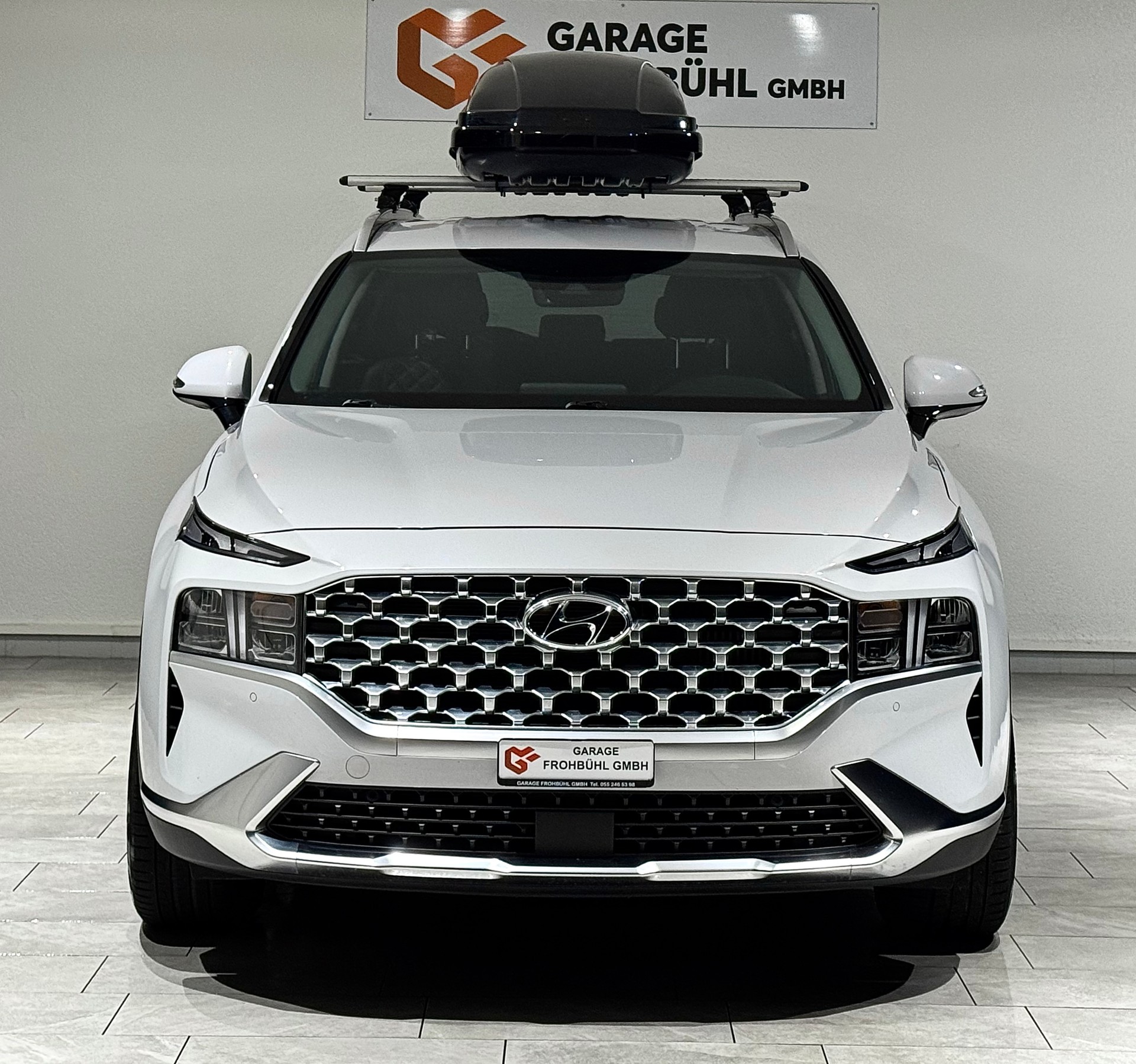 HYUNDAI Santa Fe 1.6 T-GDi HEV Amplia 4WD Automatic | 1.Hand | Inkl. Dachbox | Werksgarantie |-showroom-element-2