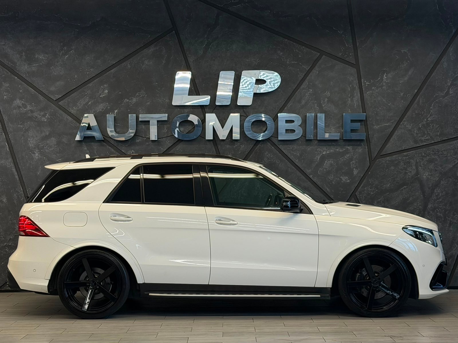 MERCEDES-BENZ GLE 350 d Executive 63 AMG Umbau 4Matic 9G-Tronic-showroom-element-3