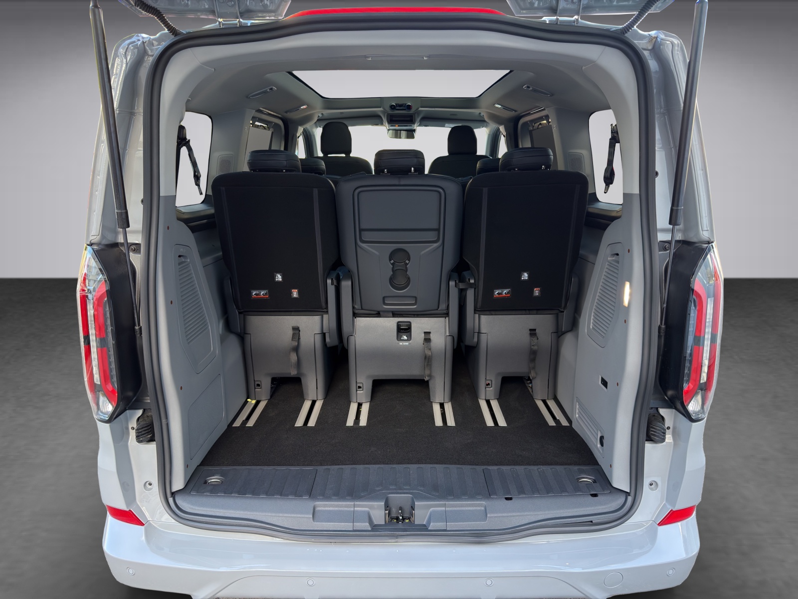 FORD Tourneo C Bus 320 L1 2.0 EcoBlue 170 Sport 4x4-image-15