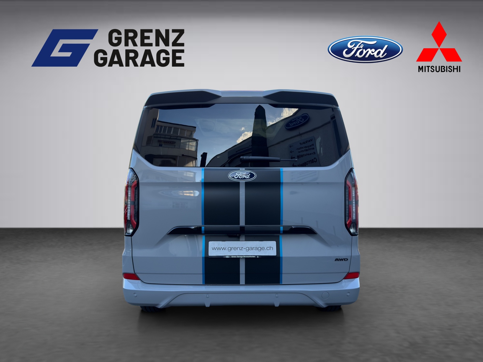 FORD Tourneo C Bus 320 L1 2.0 EcoBlue 170 Sport 4x4-showroom-element-3