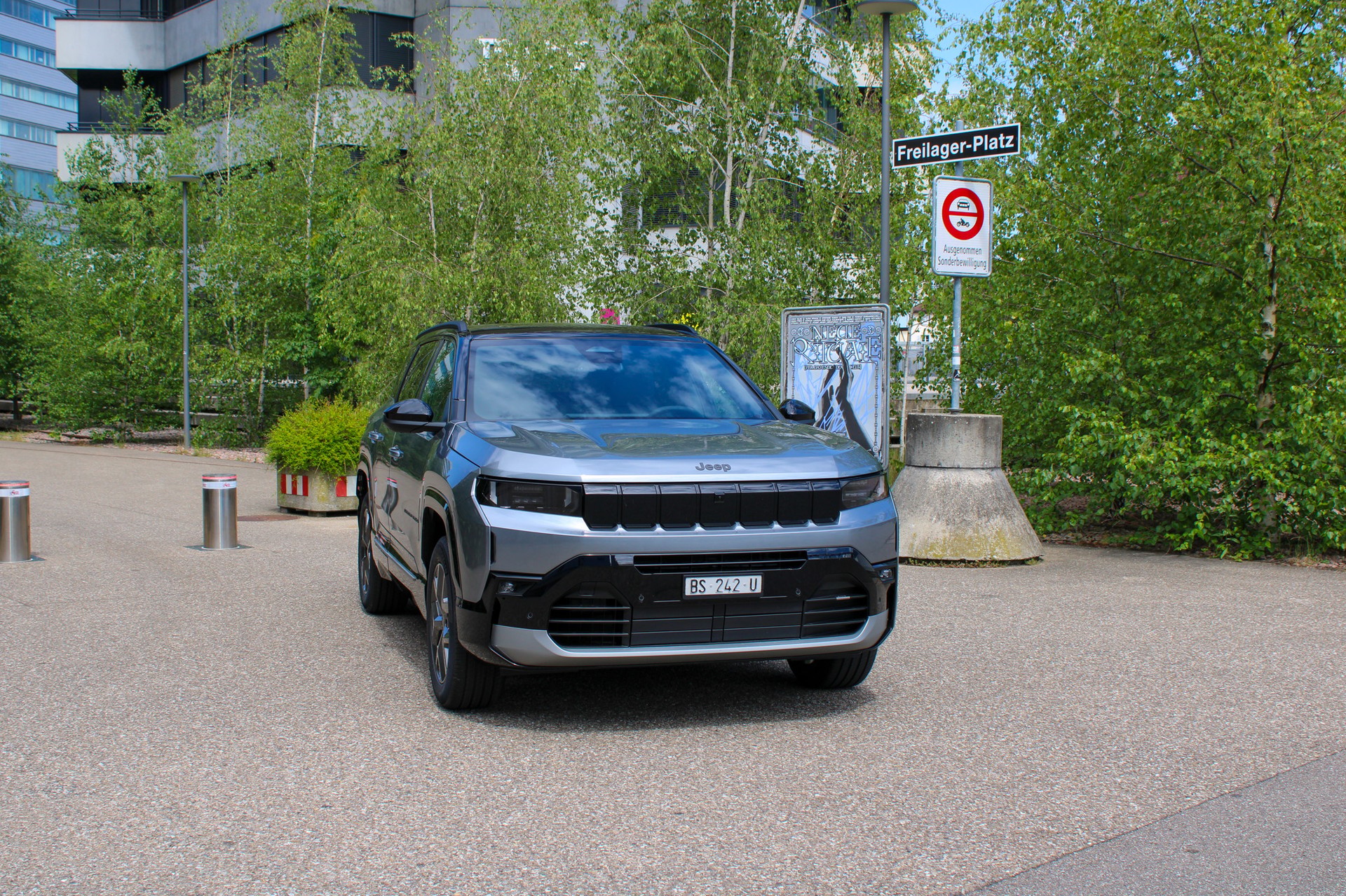 JEEP Compass 1.2 T e-Hybrid First Edition-showroom-element-2