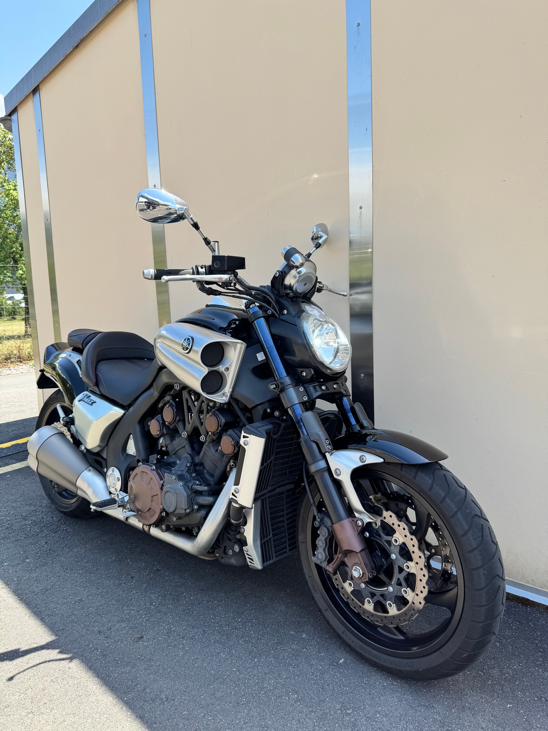 YAMAHA V-MAX-image-6