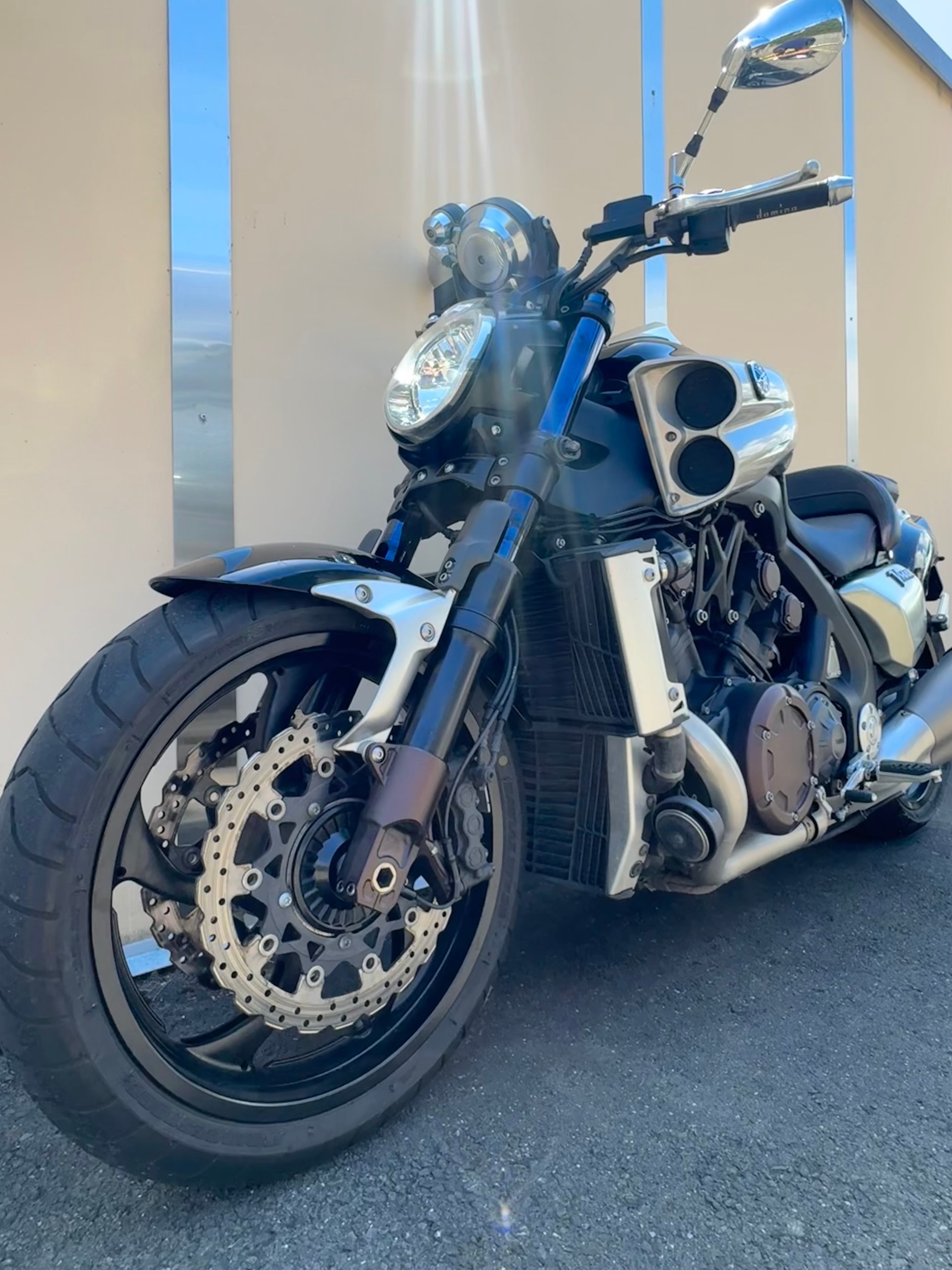 YAMAHA V-MAX-image-2
