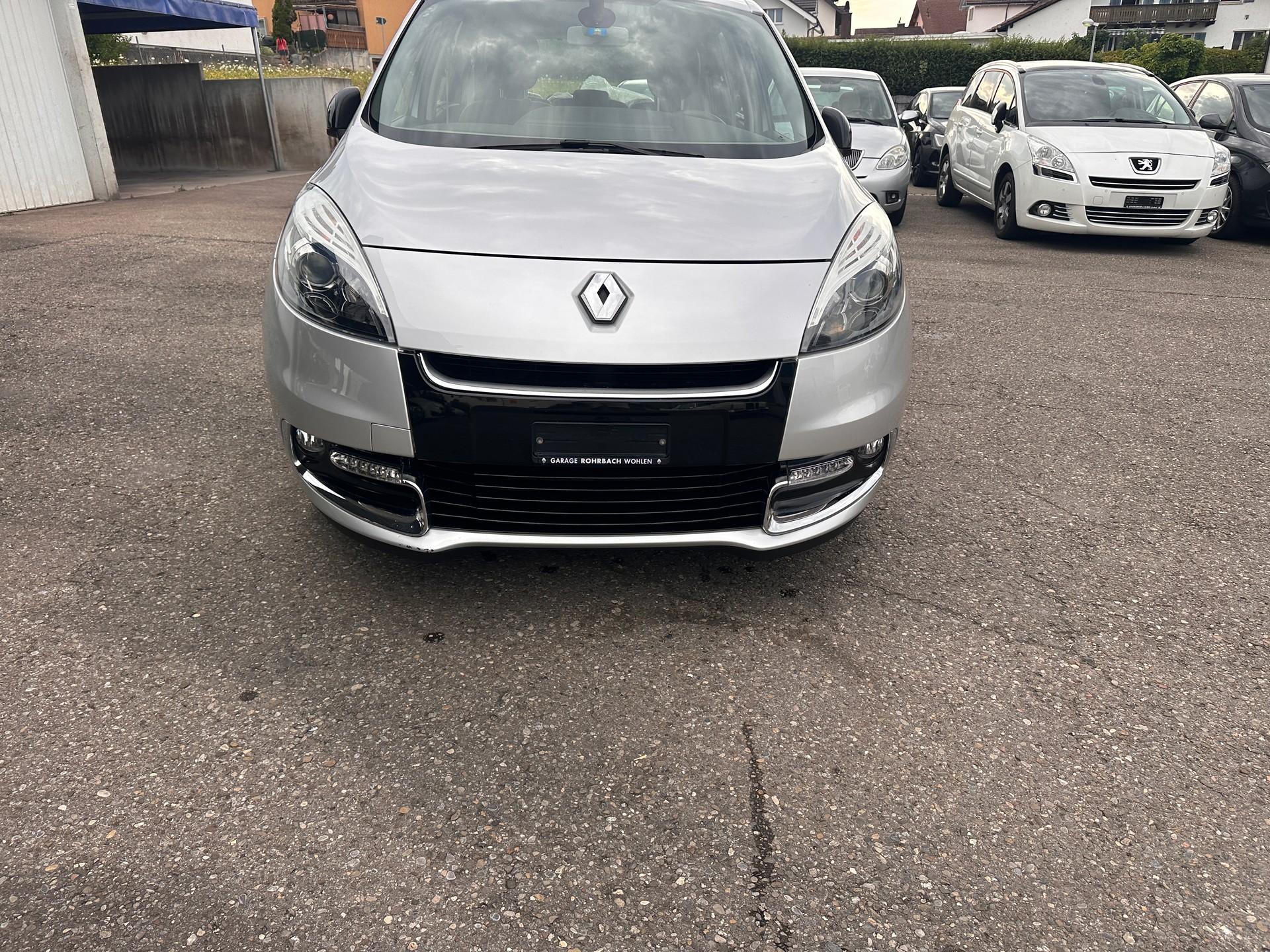 RENAULT Scénic 1.4 16V Turbo Bose-image-14