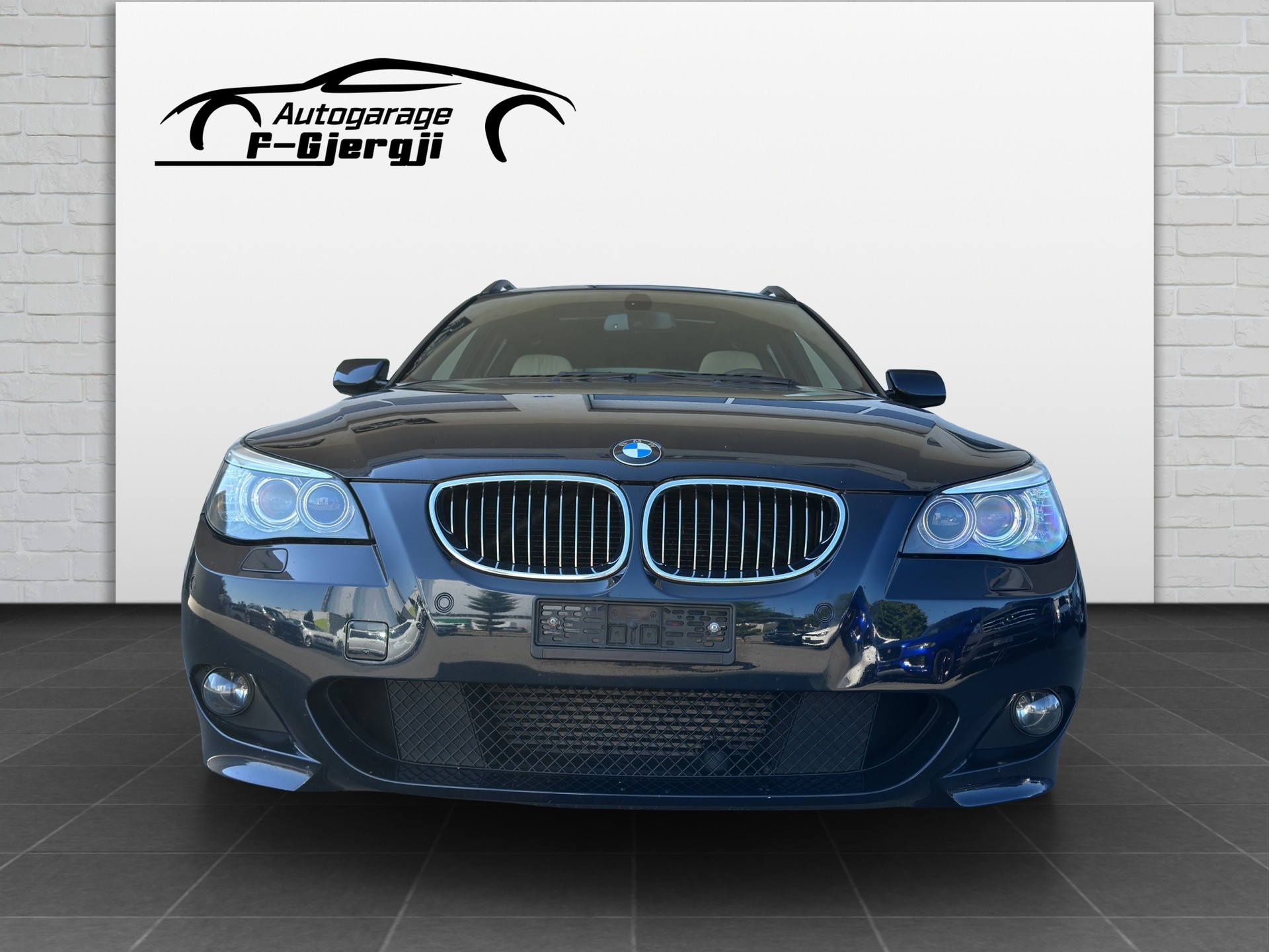 BMW 535d Touring Steptronic-showroom-element-2
