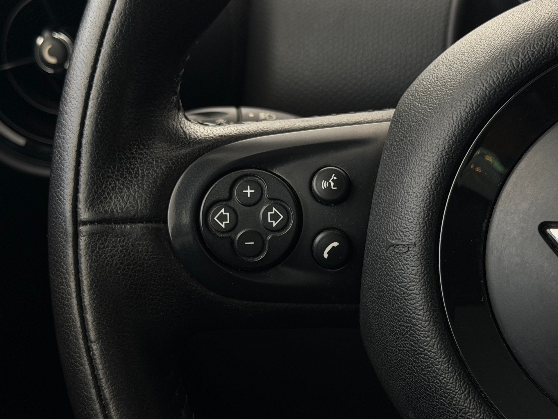 MINI Paceman Cooper SD ALL4 **Frisch ab MFK & Service**-image-31