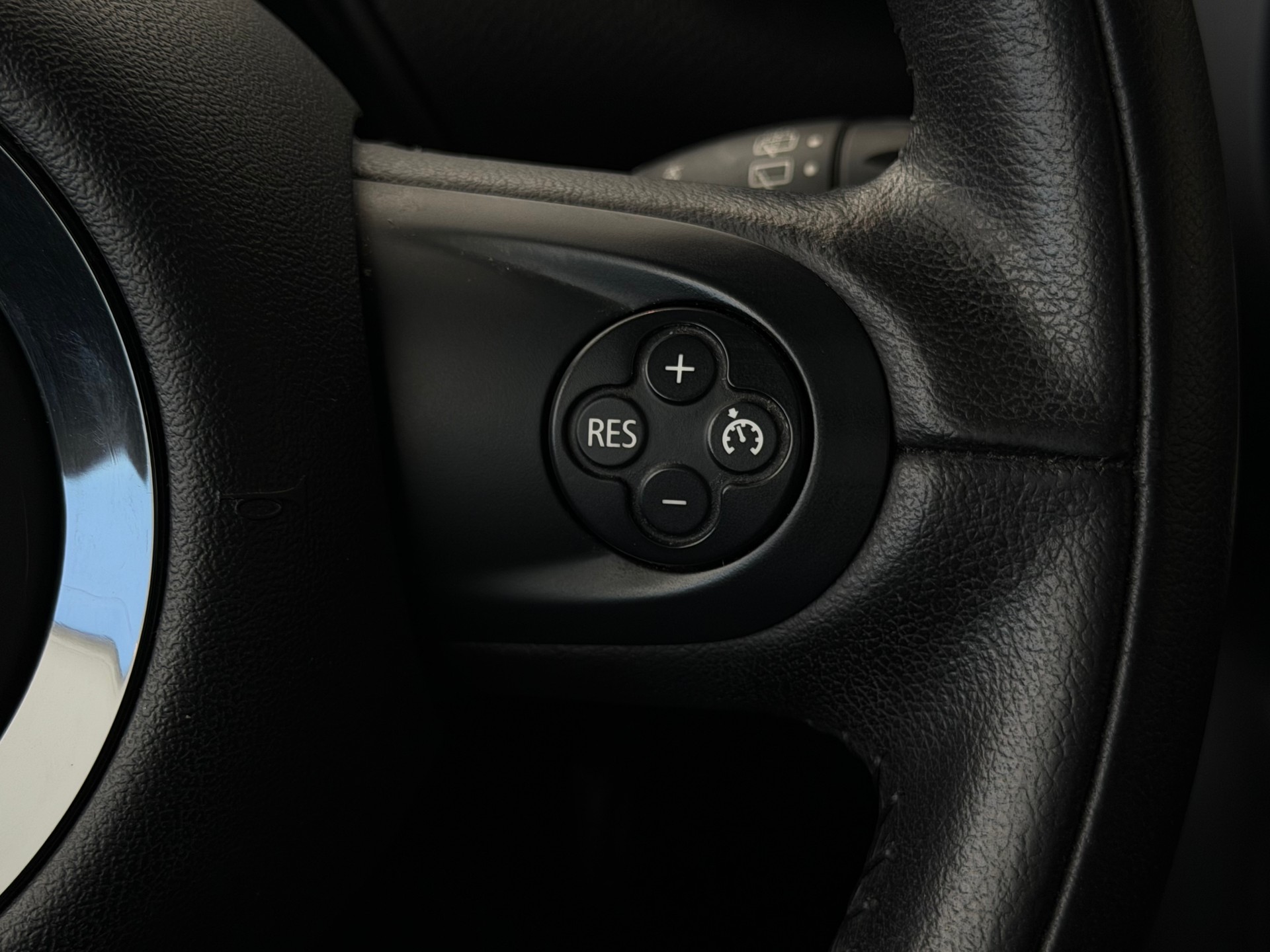 MINI Paceman Cooper SD ALL4 **Frisch ab MFK & Service**-image-30