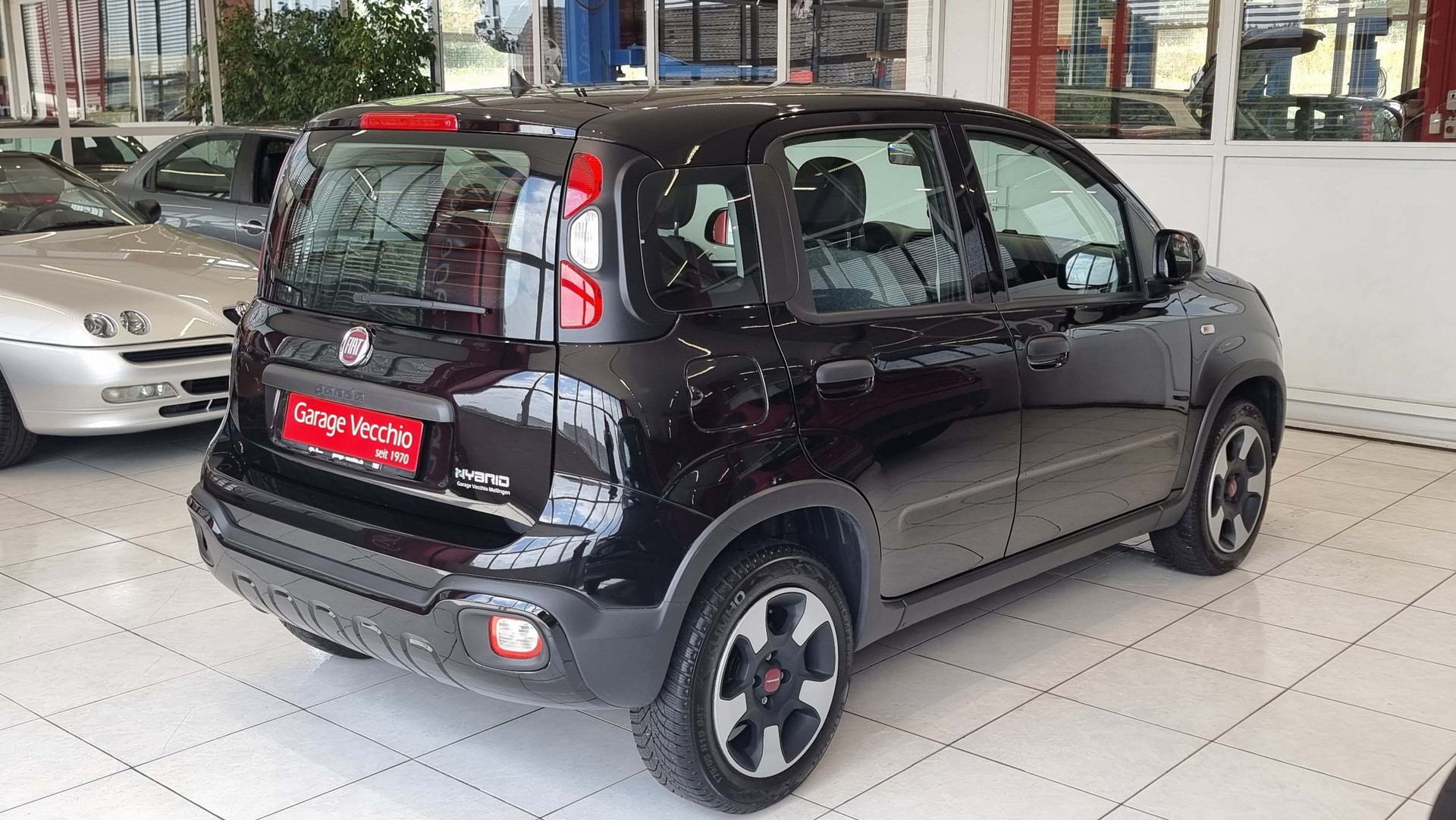 FIAT Panda 1.0 Hybrid Cross-image-4