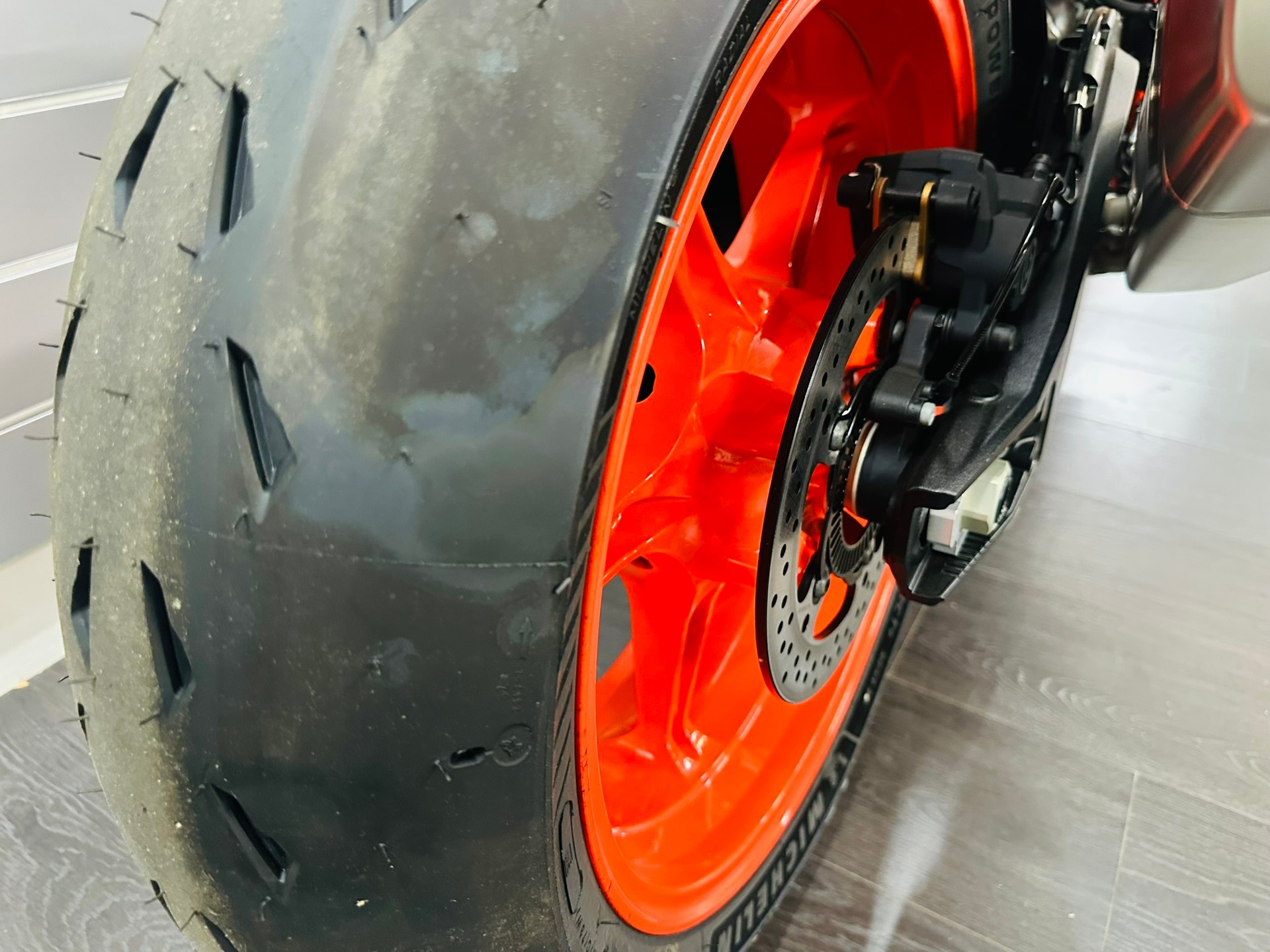 KTM 990 Duke R-image-8