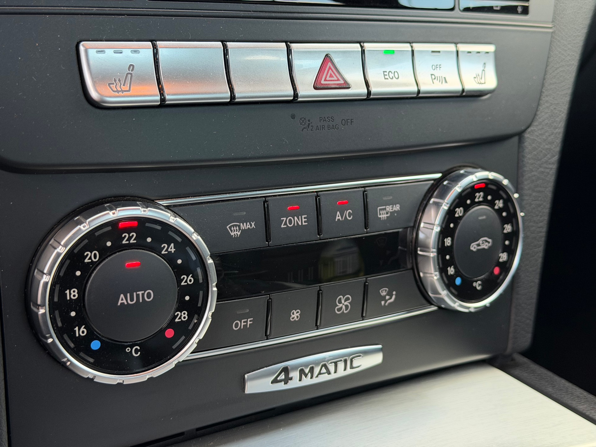 MERCEDES-BENZ C 250 CDI Avantgarde 4Matic 7G-Tronic-image-17