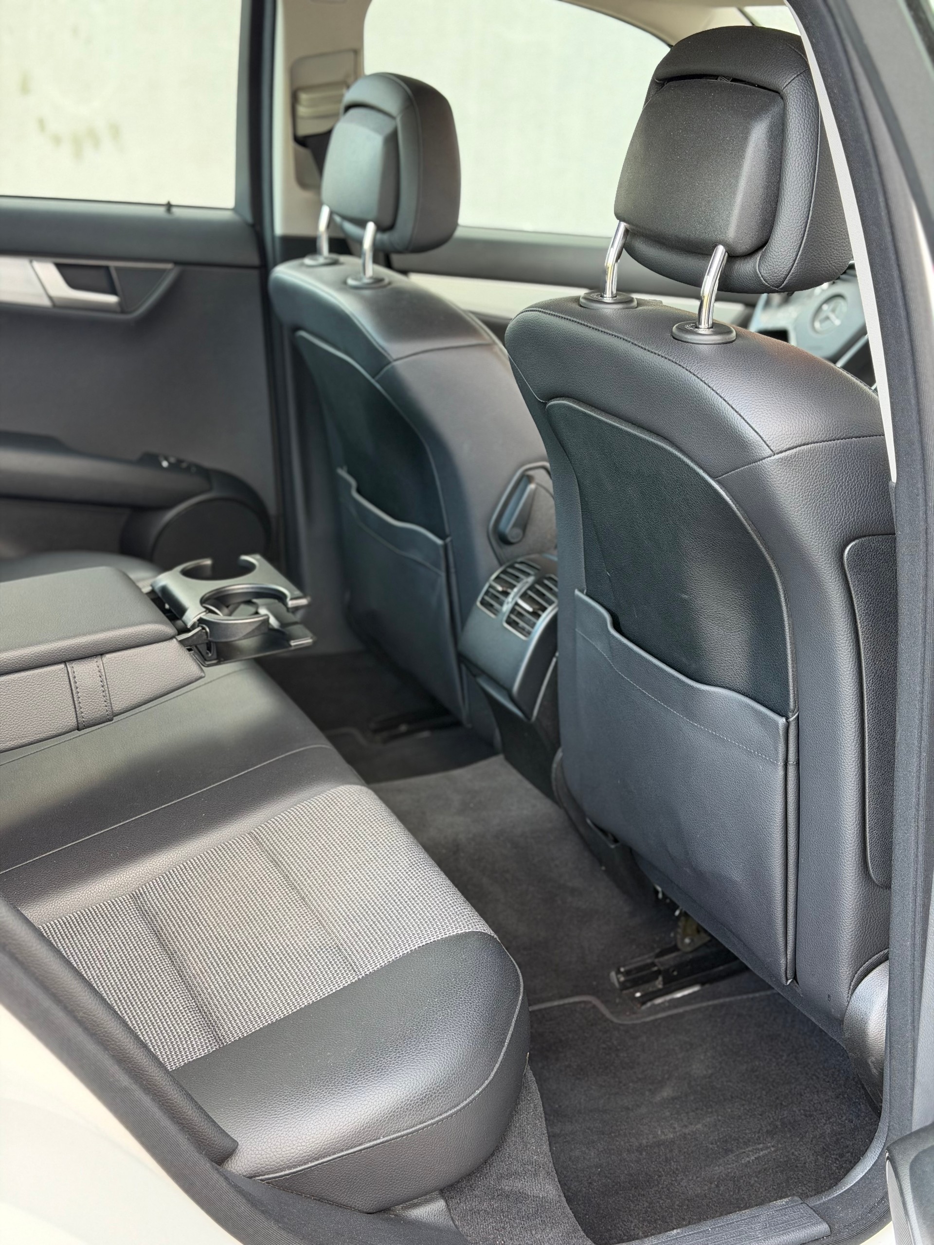 MERCEDES-BENZ C 250 CDI Avantgarde 4Matic 7G-Tronic-image-10