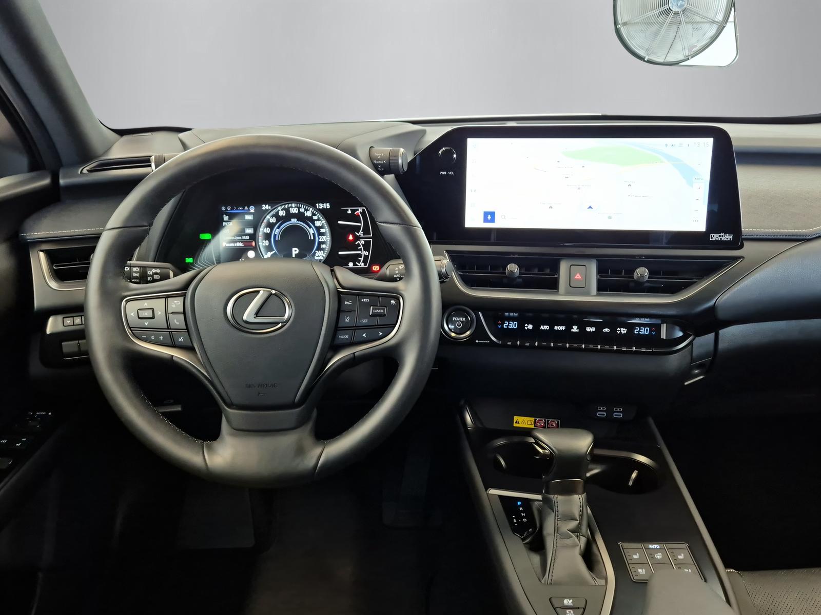 LEXUS UX 250h Excellence-image-5