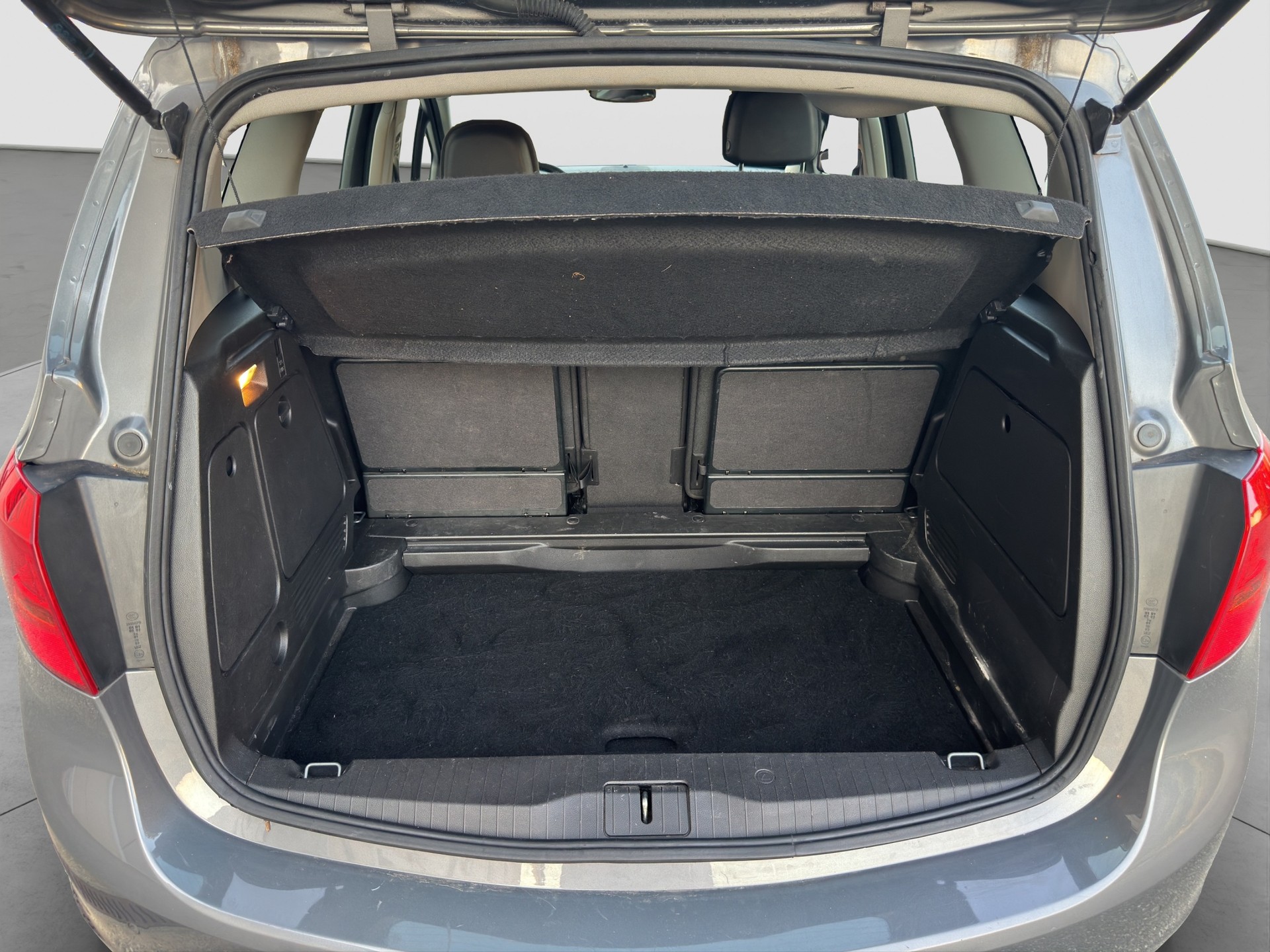 OPEL Meriva 1.4 Turbo Cosmo-image-15
