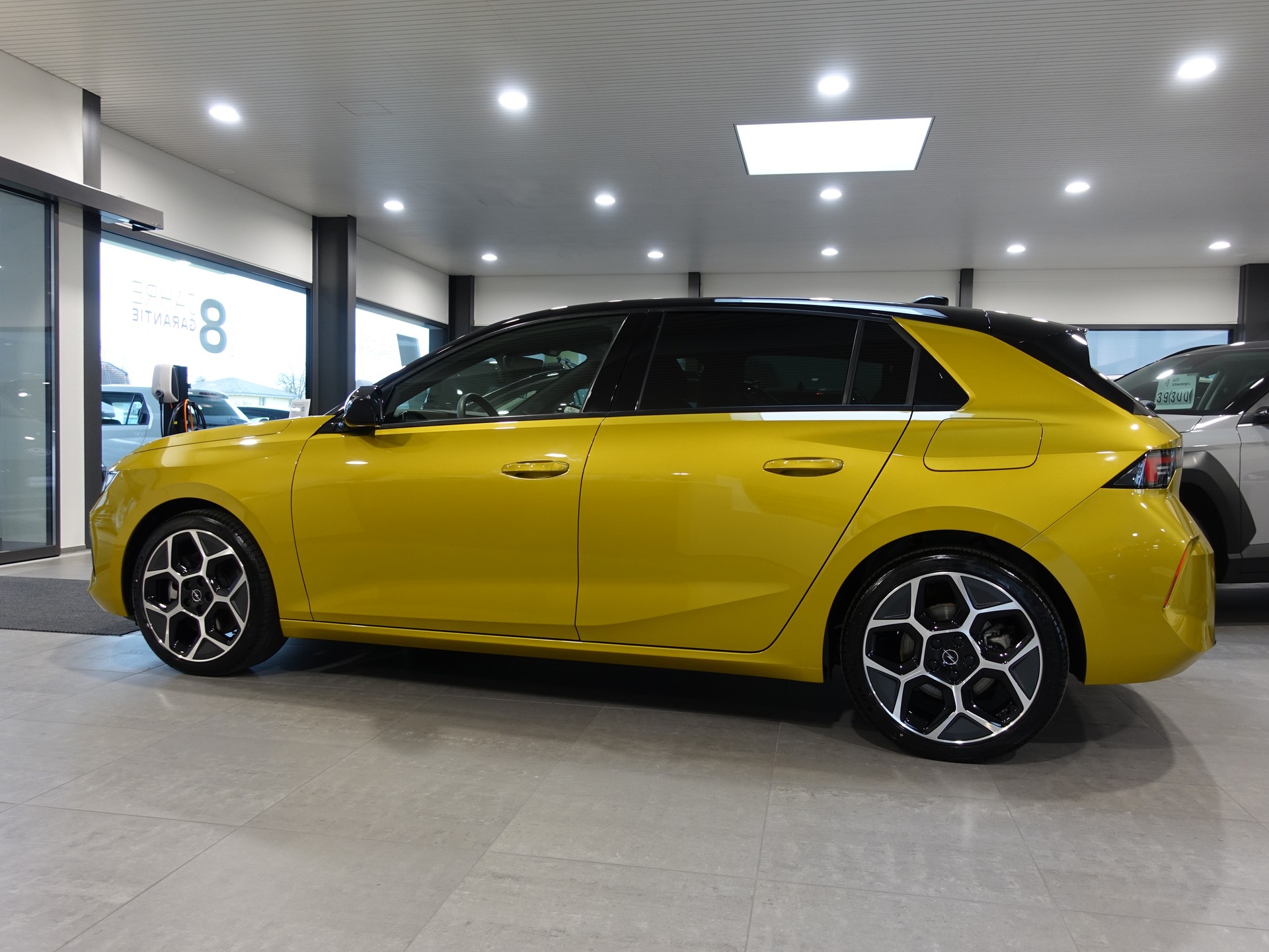 OPEL Astra 1.6 PHEV Swiss + Anhängerkupplung, Lederausstattung-showroom-element-1