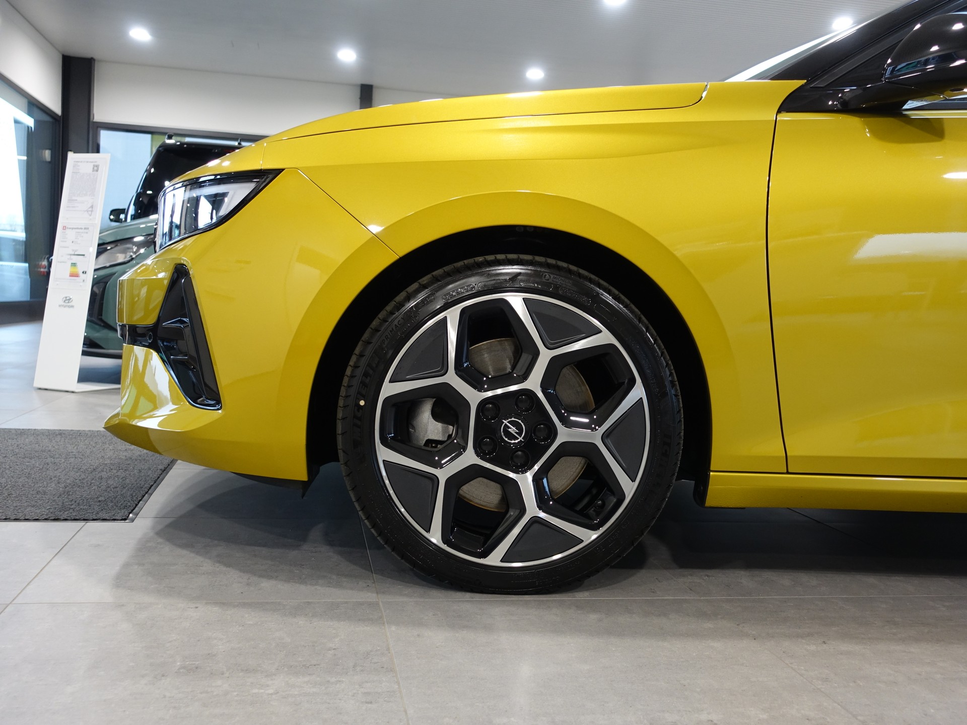 OPEL Astra 1.6 PHEV Swiss + Anhängerkupplung, Lederausstattung-image-5