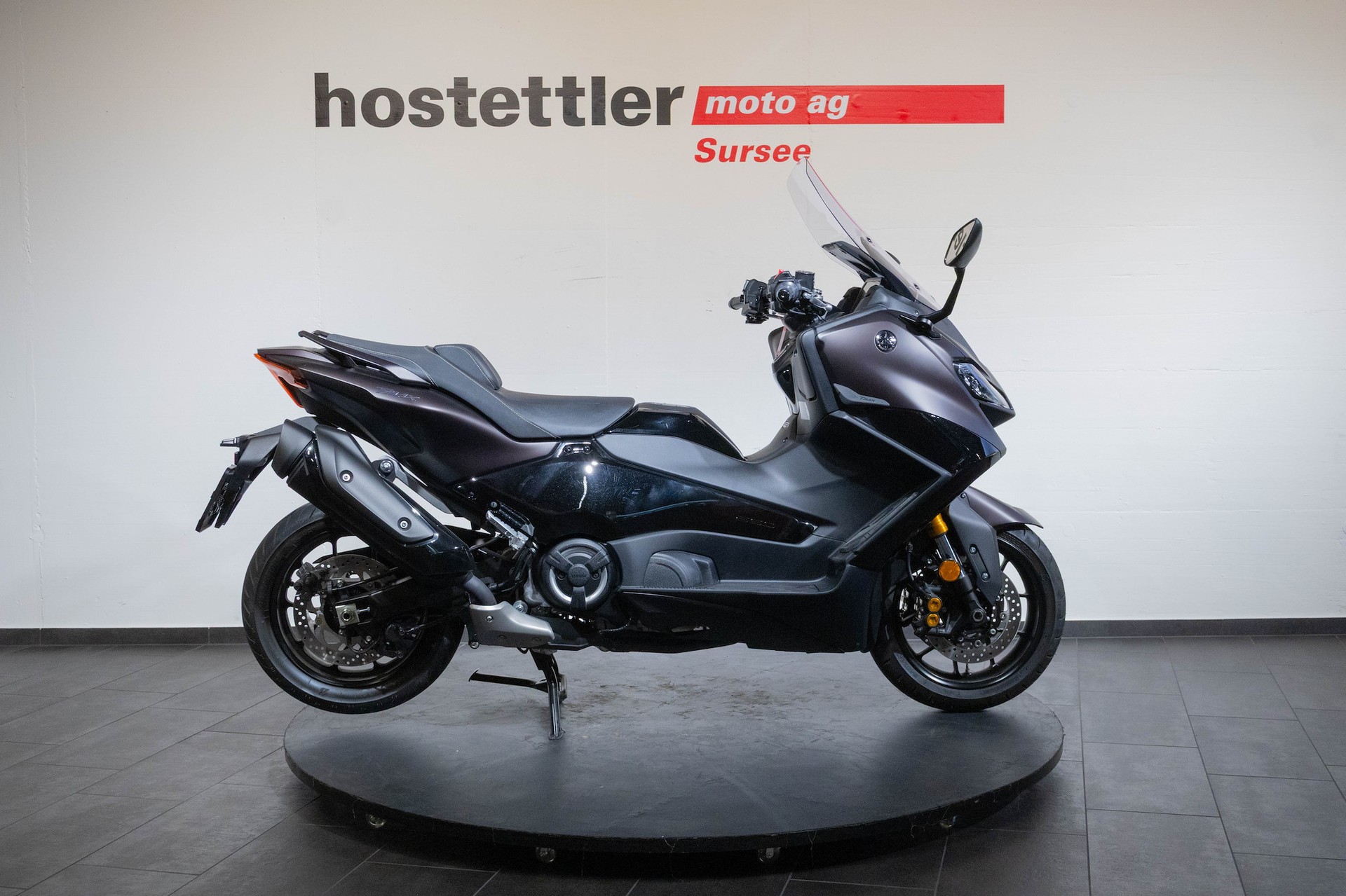 YAMAHA TMAX Tech MAX-showroom-element-1