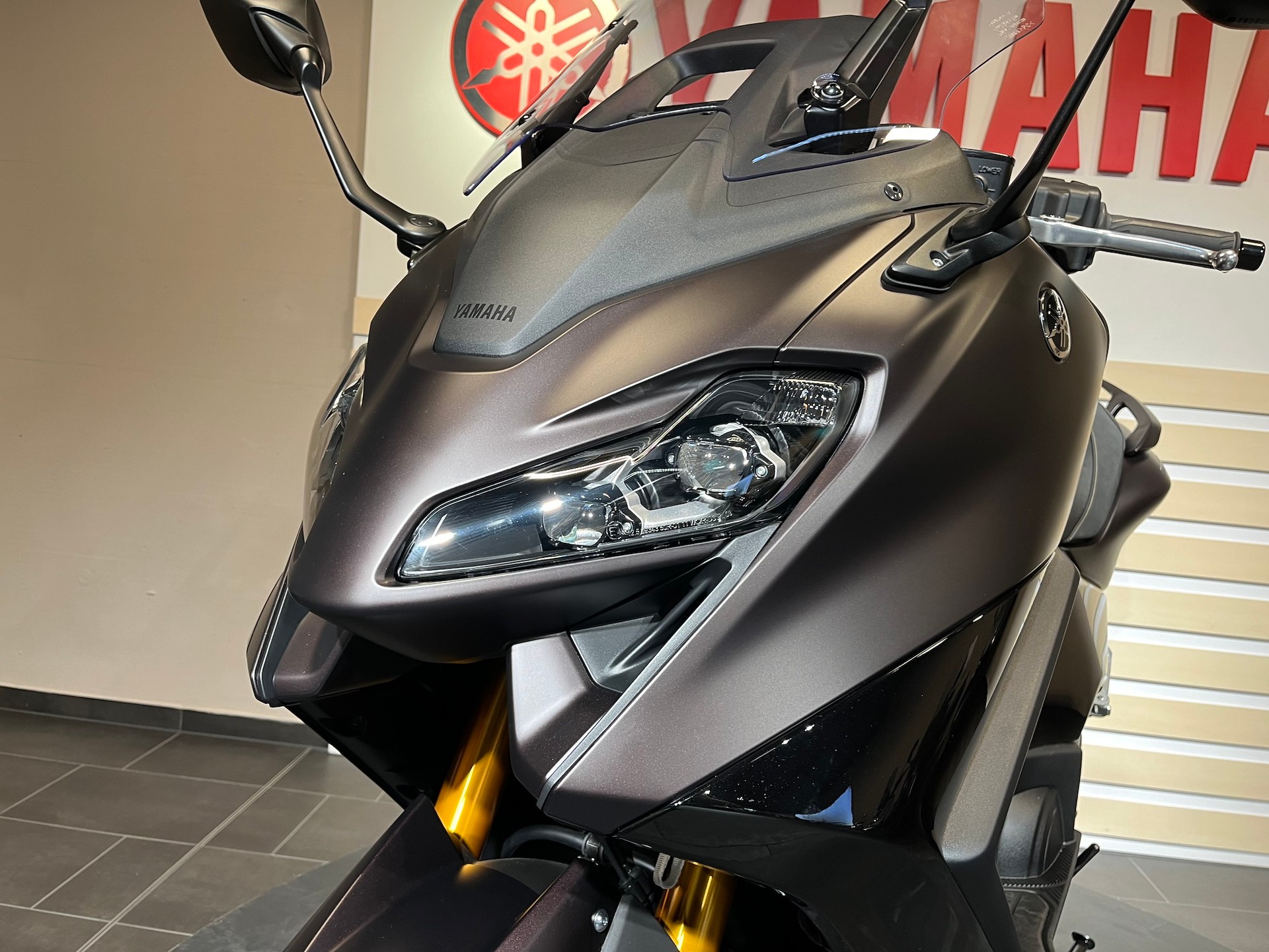 YAMAHA TMAX Tech MAX-image-9