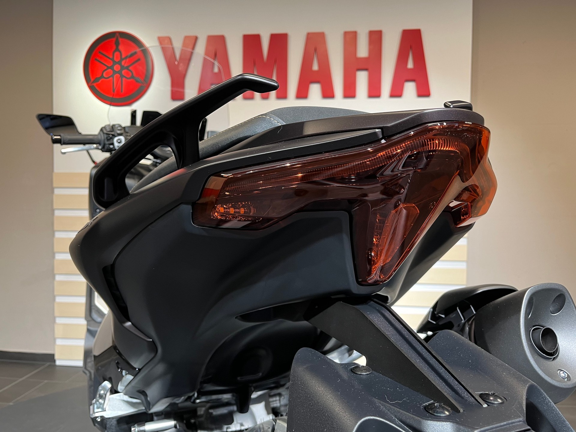 YAMAHA TMAX Tech MAX-image-7