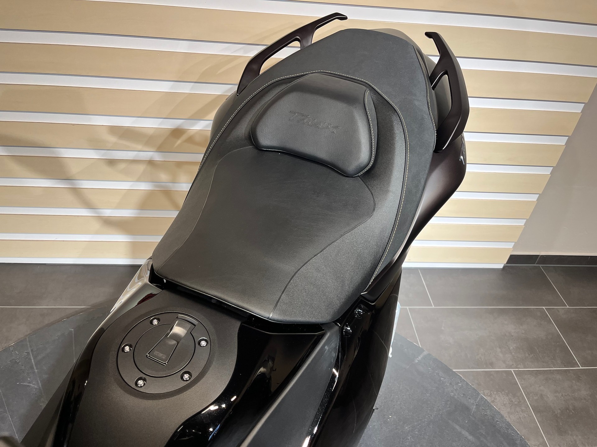 YAMAHA TMAX Tech MAX-image-11