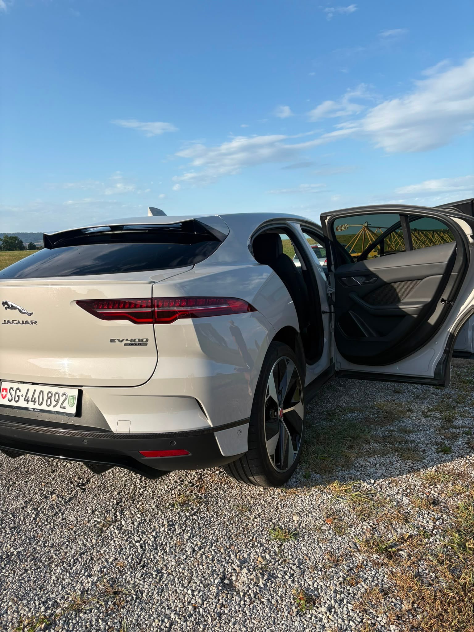 JAGUAR EV400 SE AWD-image-8
