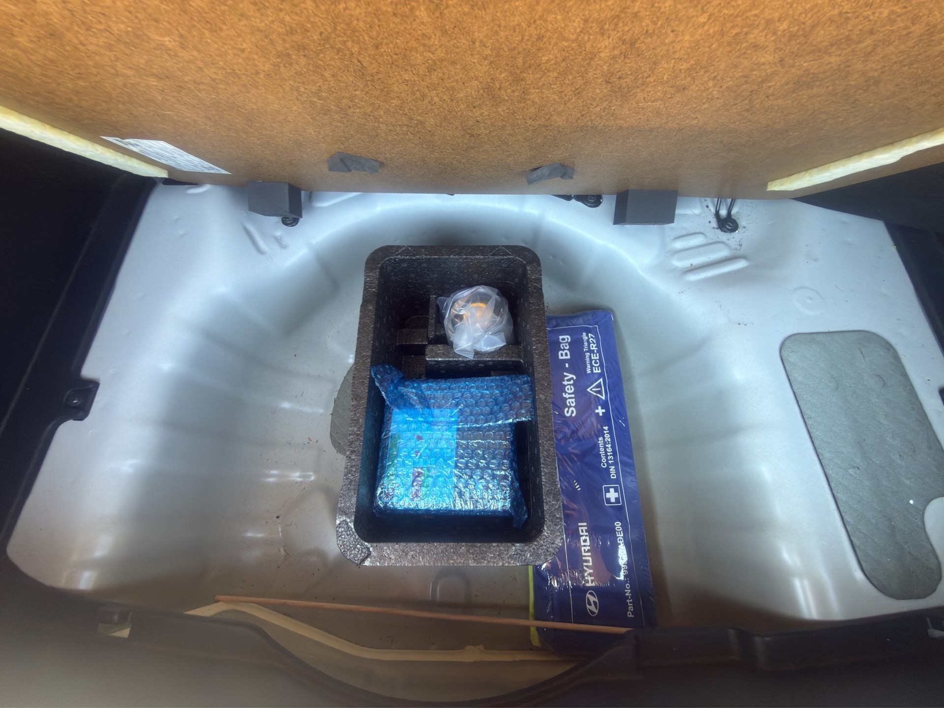HYUNDAI i10 1.2 Vertex Automat-image-9