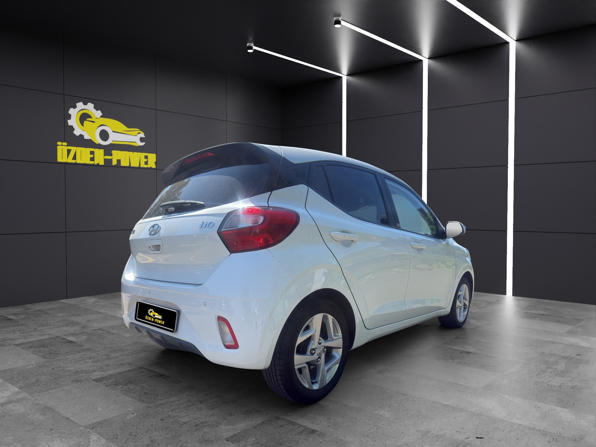 HYUNDAI i10 1.2 Vertex Automat-image-4
