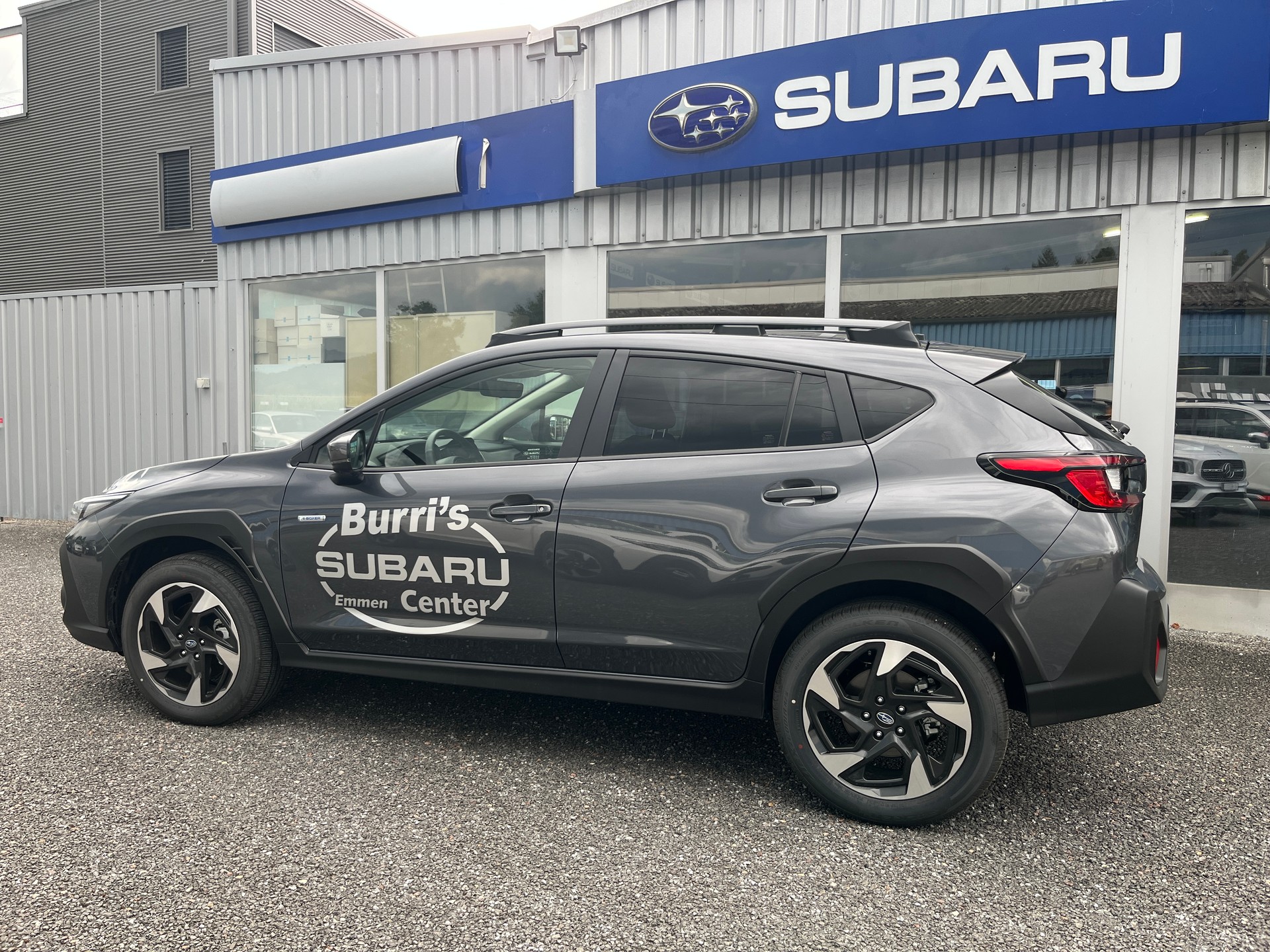 SUBARU Crosstrek 2.0i e-Boxer Luxury-showroom-element-1
