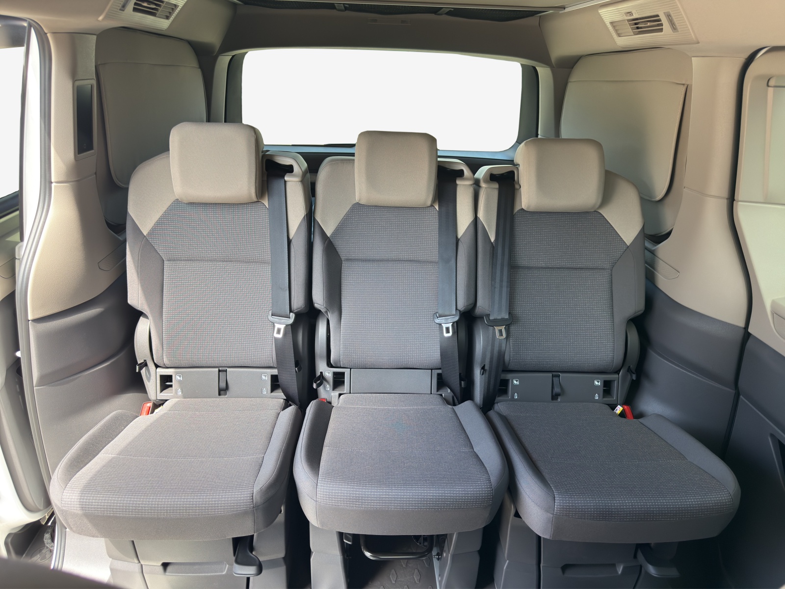VW California 2.0 TDI Beach Tour-image-14