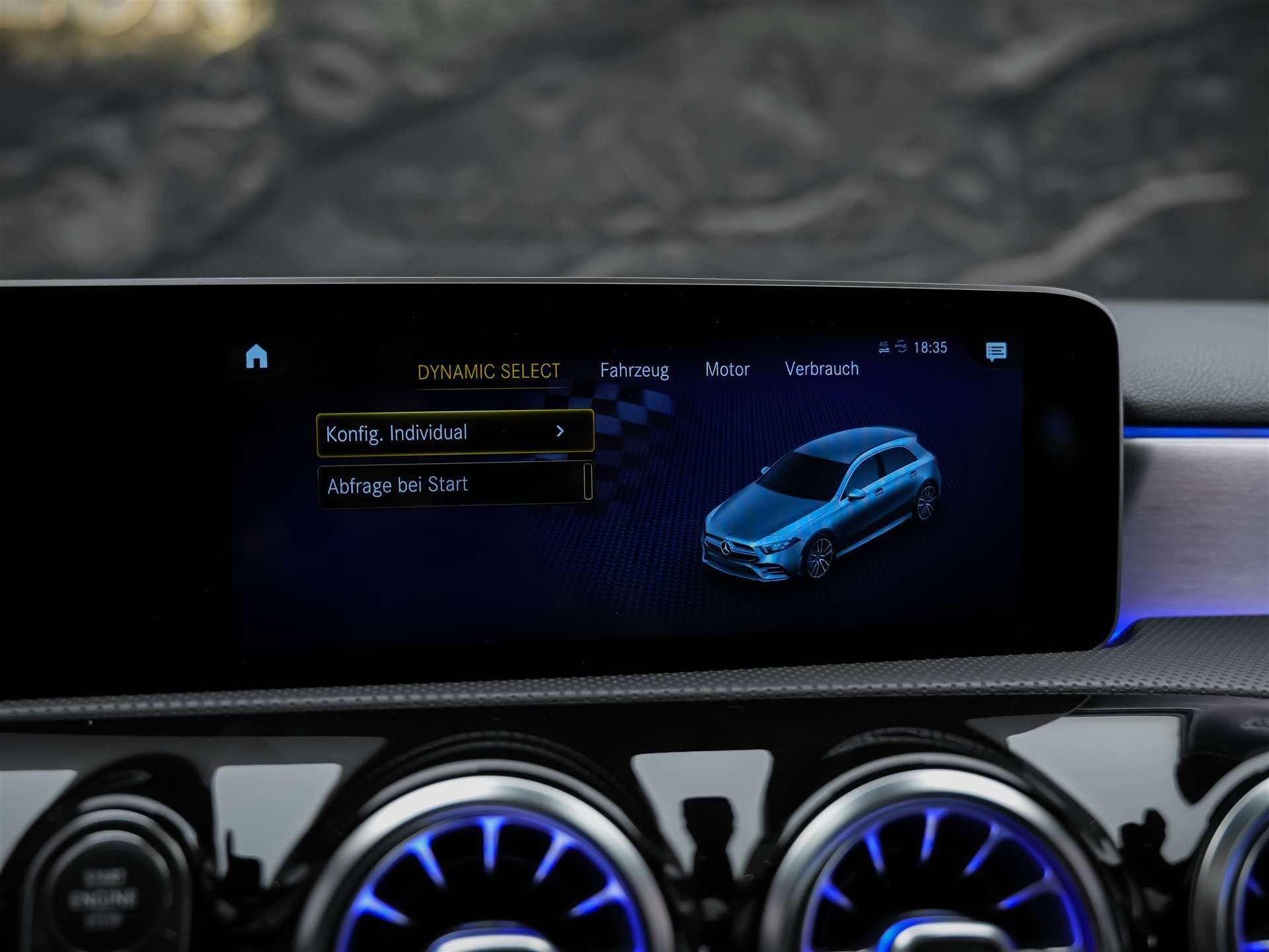 MERCEDES-BENZ A 35 AMG 4Matic Speedshift *CH -Fahrzeug*Panorama*Burmester*El. Sitze mit Memory*-image-33