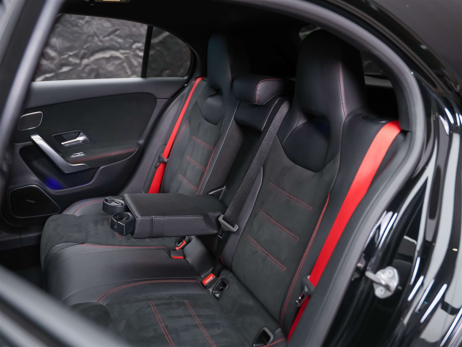 MERCEDES-BENZ A 35 AMG 4Matic Speedshift *CH -Fahrzeug*Panorama*Burmester*El. Sitze mit Memory*-image-14