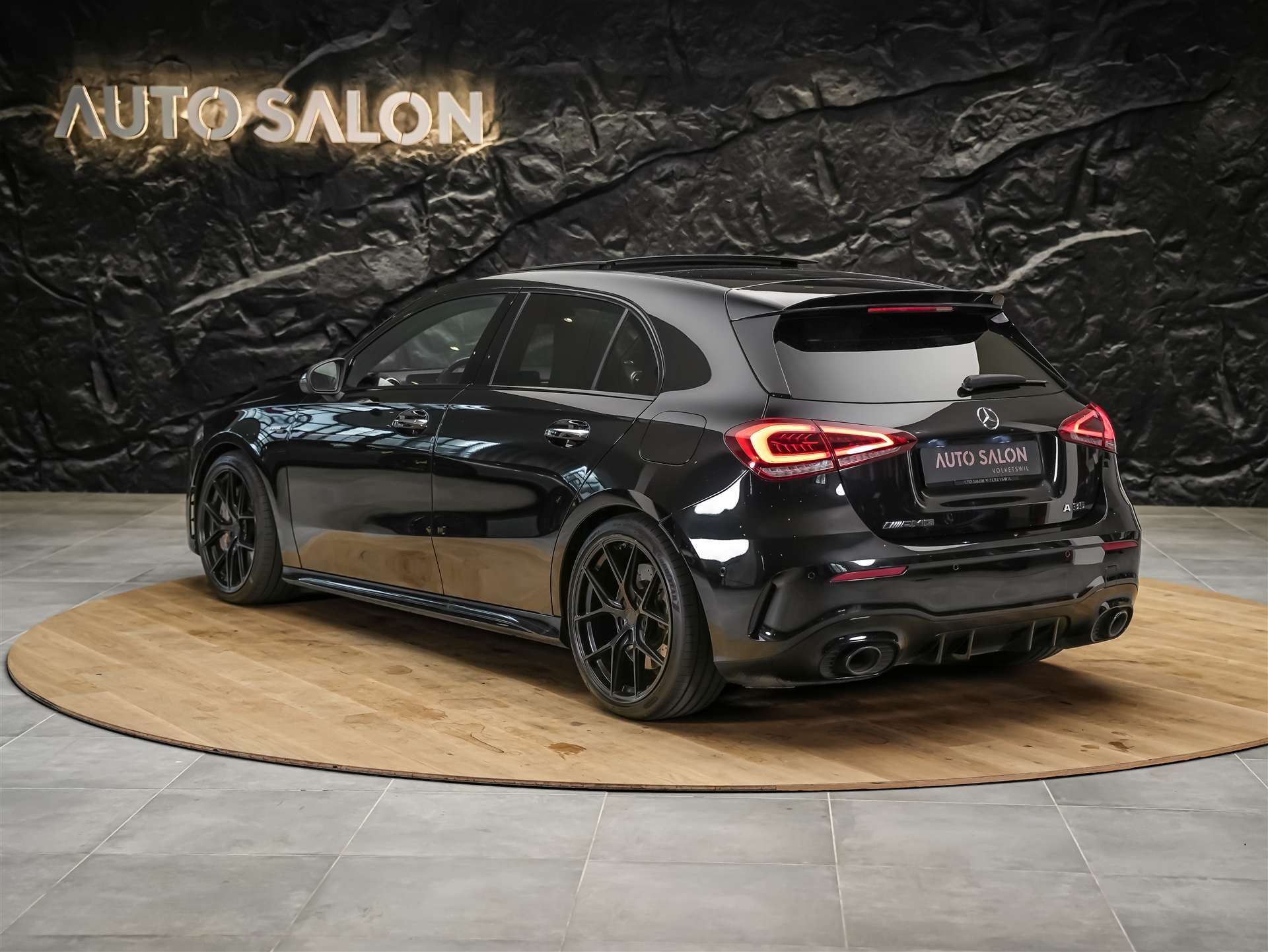 MERCEDES-BENZ A 35 AMG 4Matic Speedshift *CH -Fahrzeug*Panorama*Burmester*El. Sitze mit Memory*-showroom-element-2