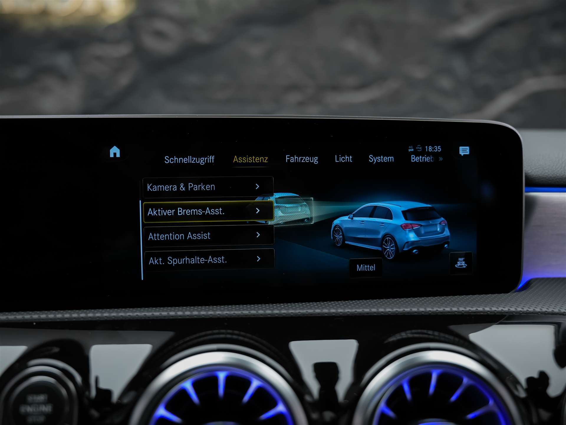MERCEDES-BENZ A 35 AMG 4Matic Speedshift *CH -Fahrzeug*Panorama*Burmester*El. Sitze mit Memory*-image-35