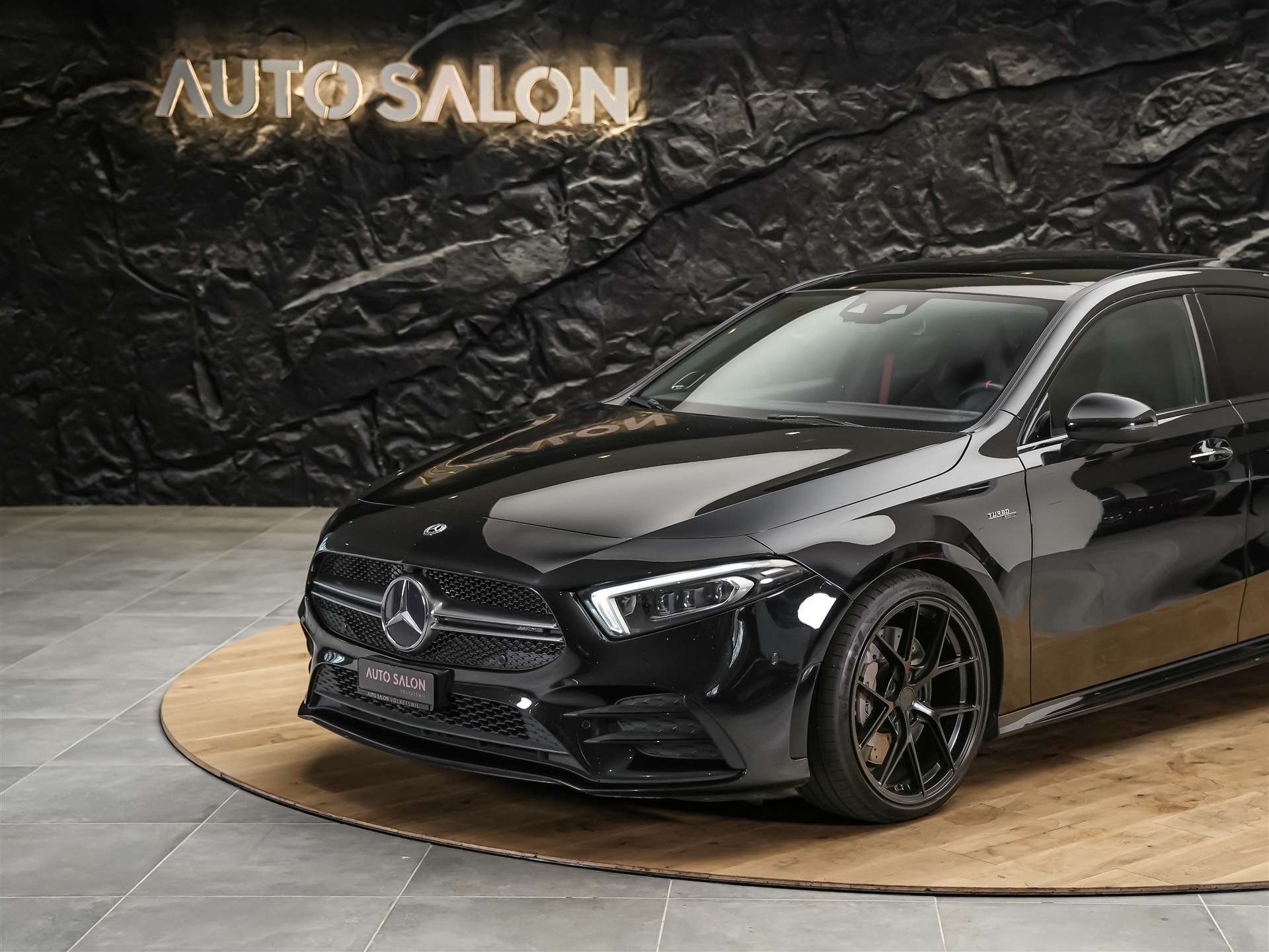 MERCEDES-BENZ A 35 AMG 4Matic Speedshift *CH -Fahrzeug*Panorama*Burmester*El. Sitze mit Memory*-image-14