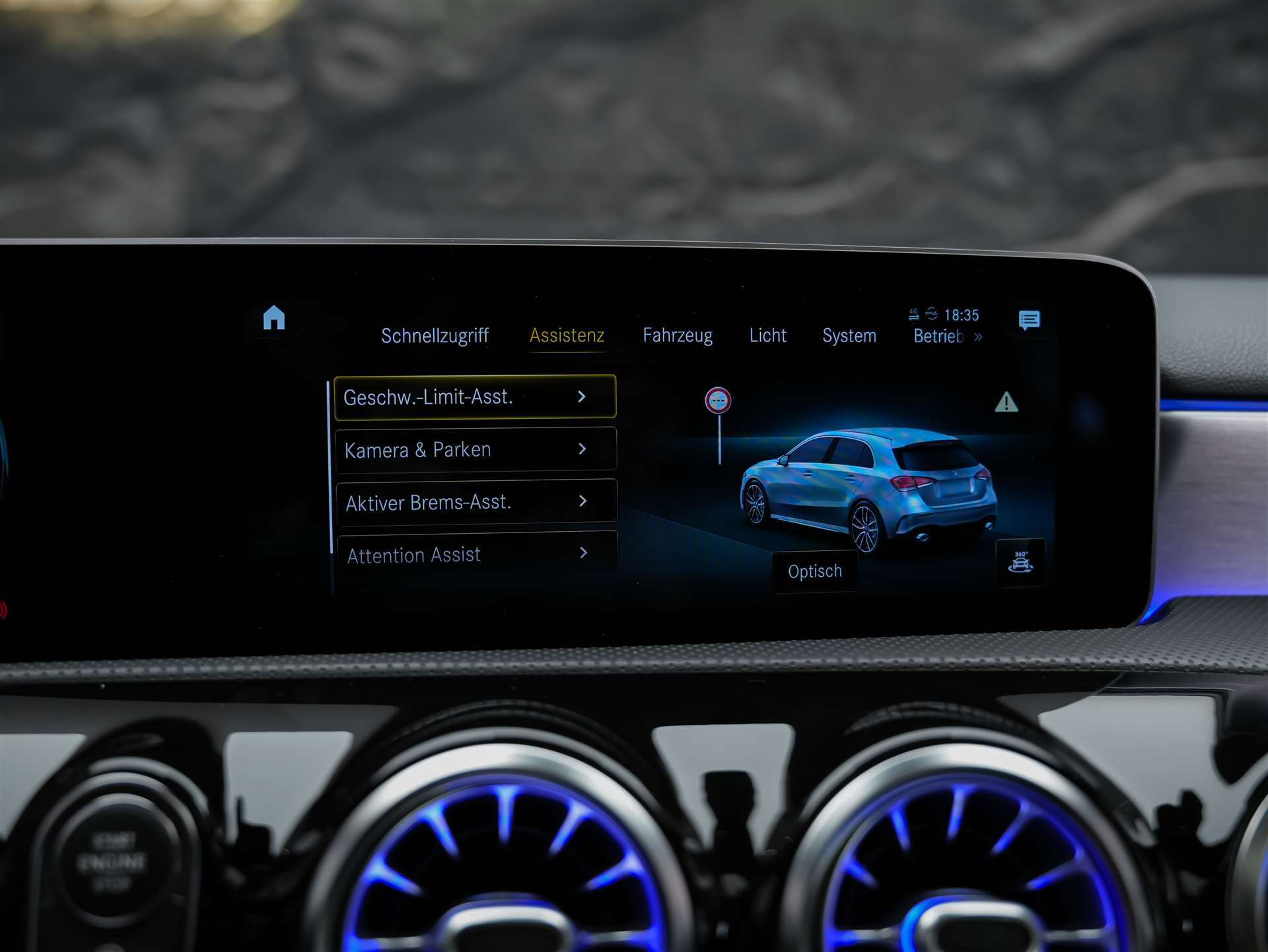 MERCEDES-BENZ A 35 AMG 4Matic Speedshift *CH -Fahrzeug*Panorama*Burmester*El. Sitze mit Memory*-image-33