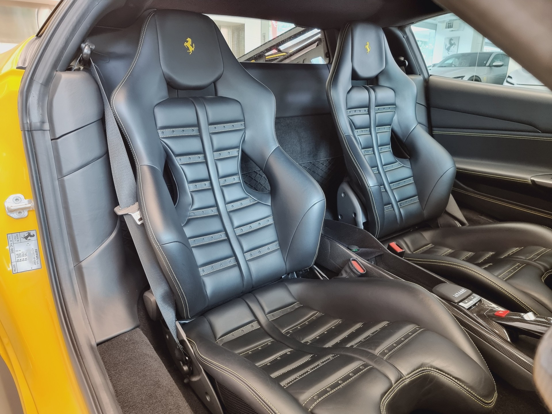FERRARI 488 GTB-image-8