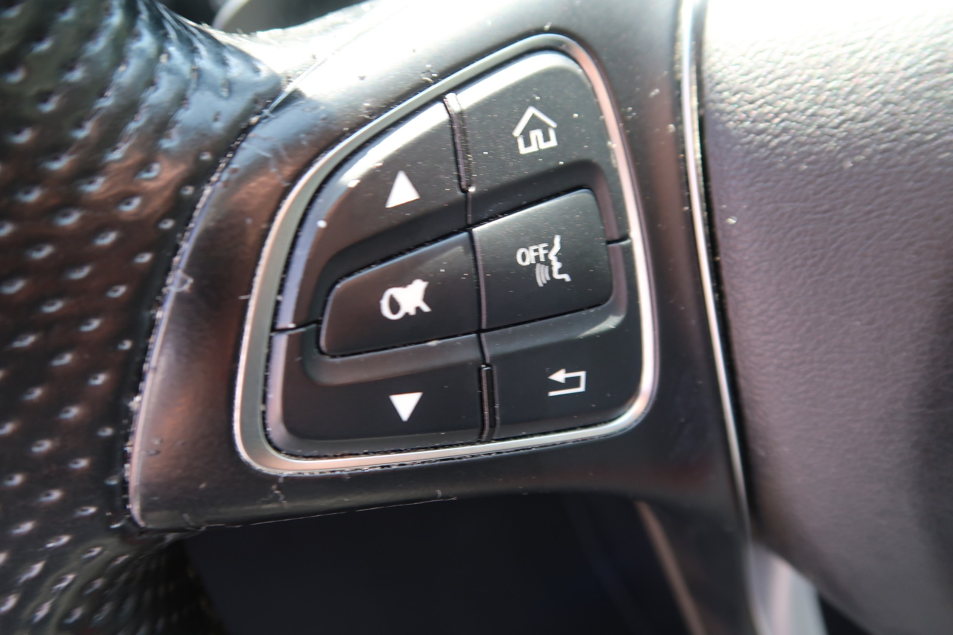 MERCEDES-BENZ C 250 BlueTEC Avantgarde 4Matic 7G-Tronic-image-16