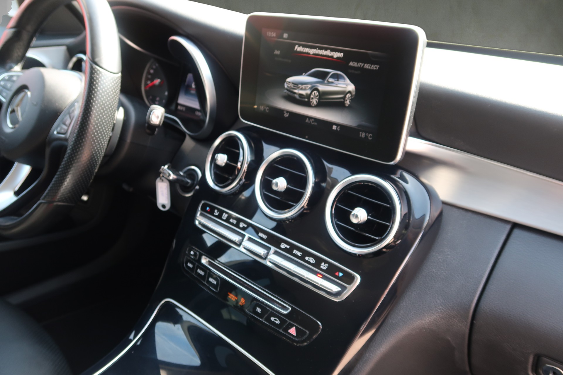 MERCEDES-BENZ C 250 BlueTEC Avantgarde 4Matic 7G-Tronic-image-11