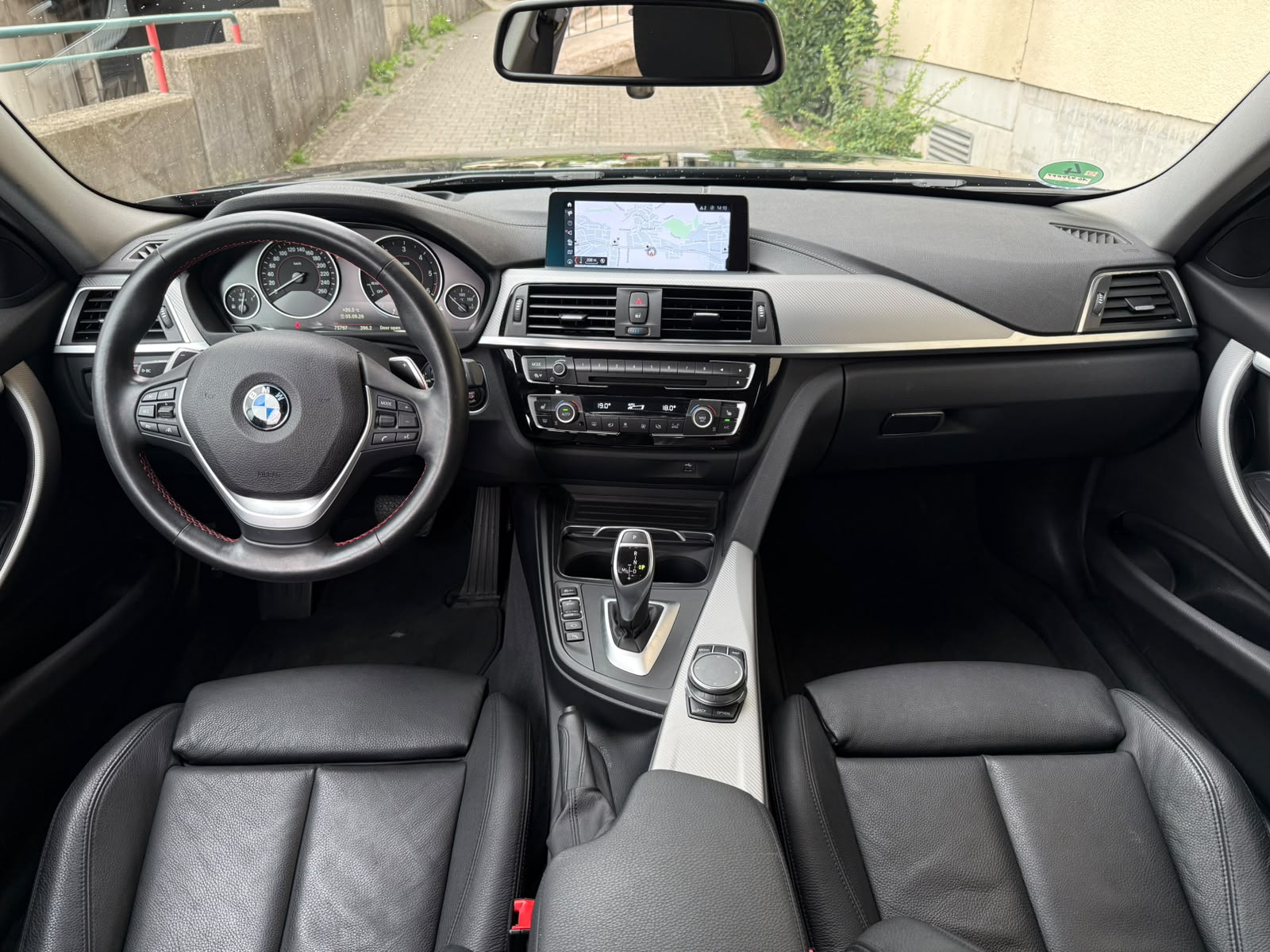 BMW 320d Touring Modern Line Steptronic-image-9