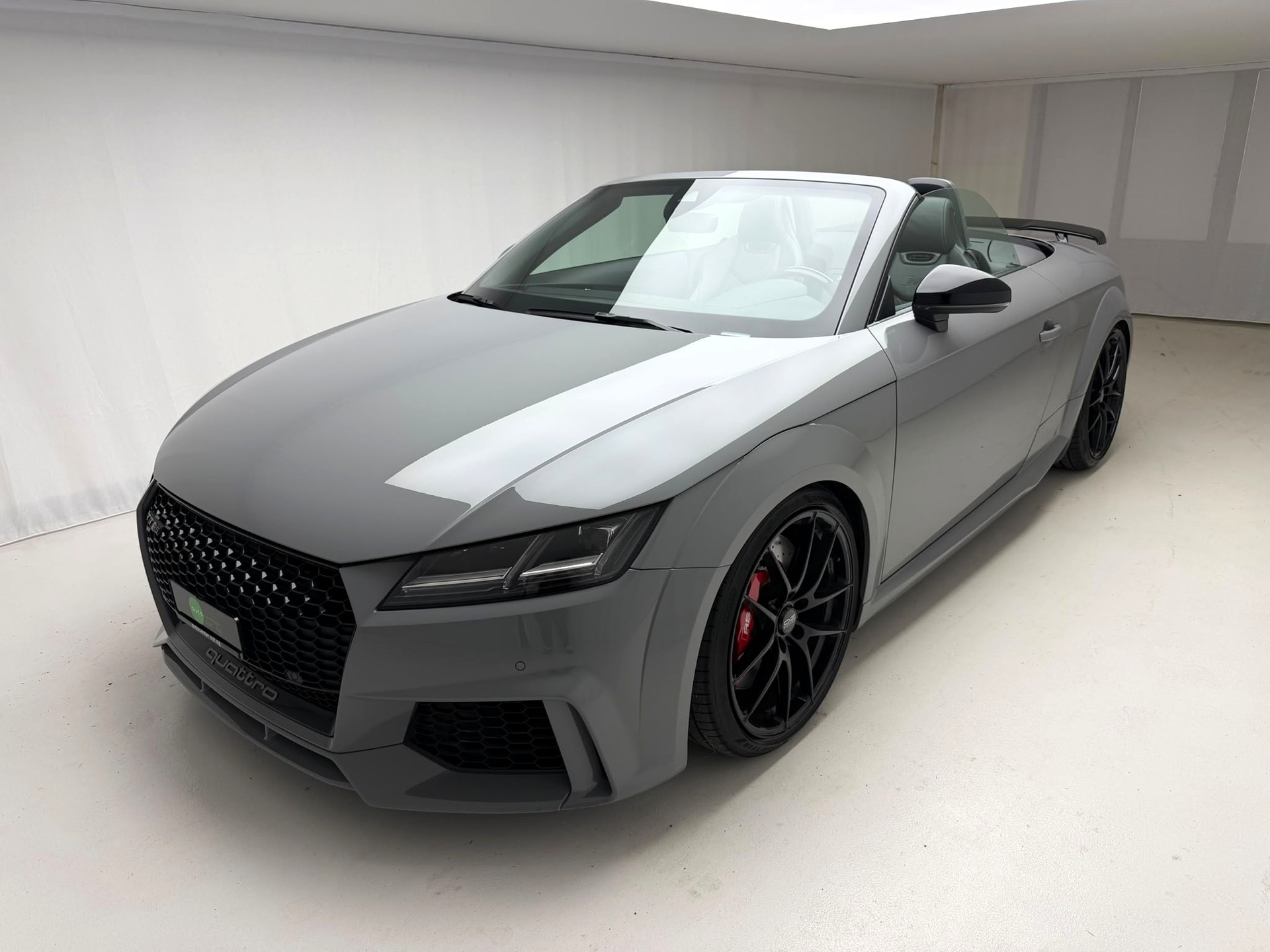 AUDI TT RS Roadster 2.5 TFSI quattro S-tronic-image-6