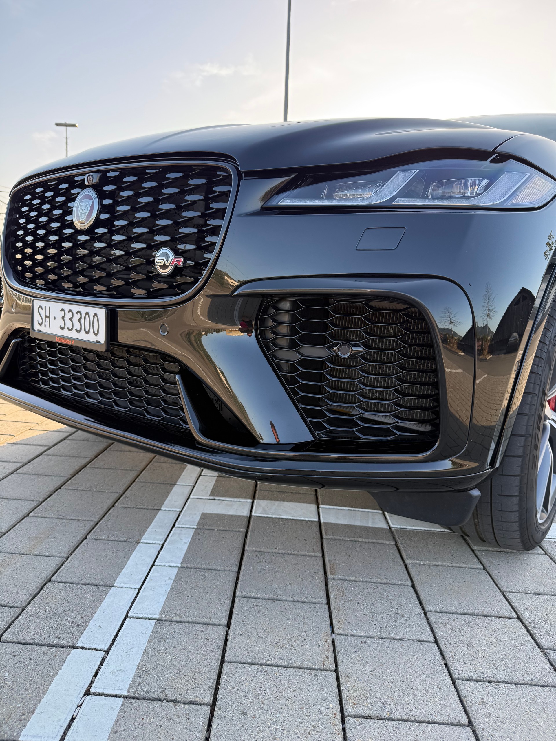 JAGUAR 5.0 V8 SVR AWD-image-1