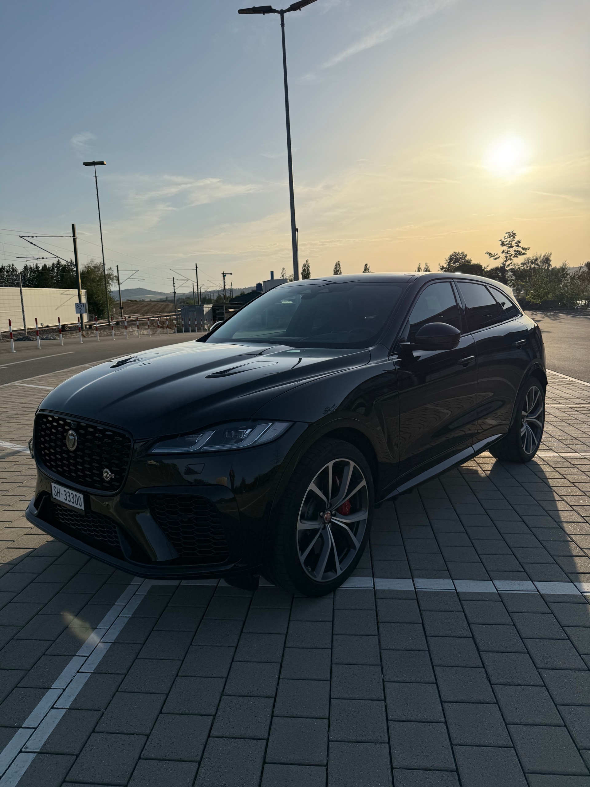 JAGUAR 5.0 V8 SVR AWD-image-4