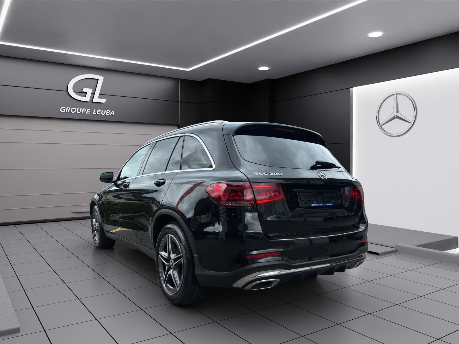 MERCEDES-BENZ GLC 200 AMG Line 4Matic-showroom-element-3