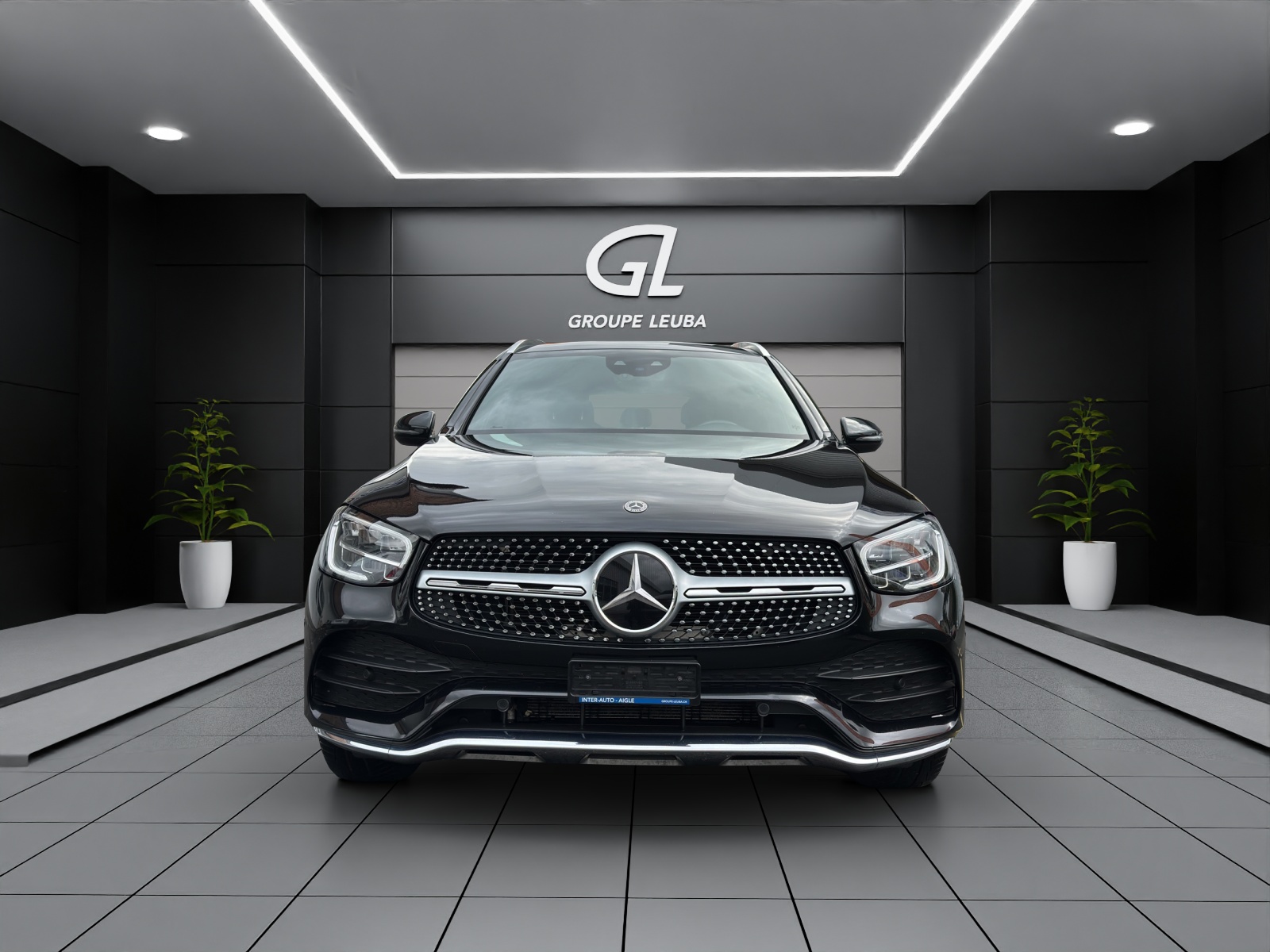 MERCEDES-BENZ GLC 200 AMG Line 4Matic-showroom-element-1