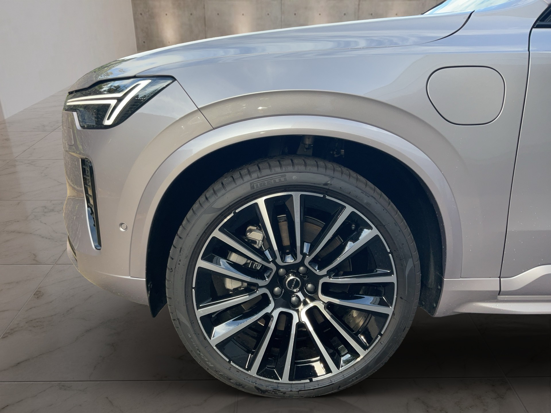 VOLVO XC90 2.0 T8 TE XCLUSIVE Edition Dark eAWD-image-8