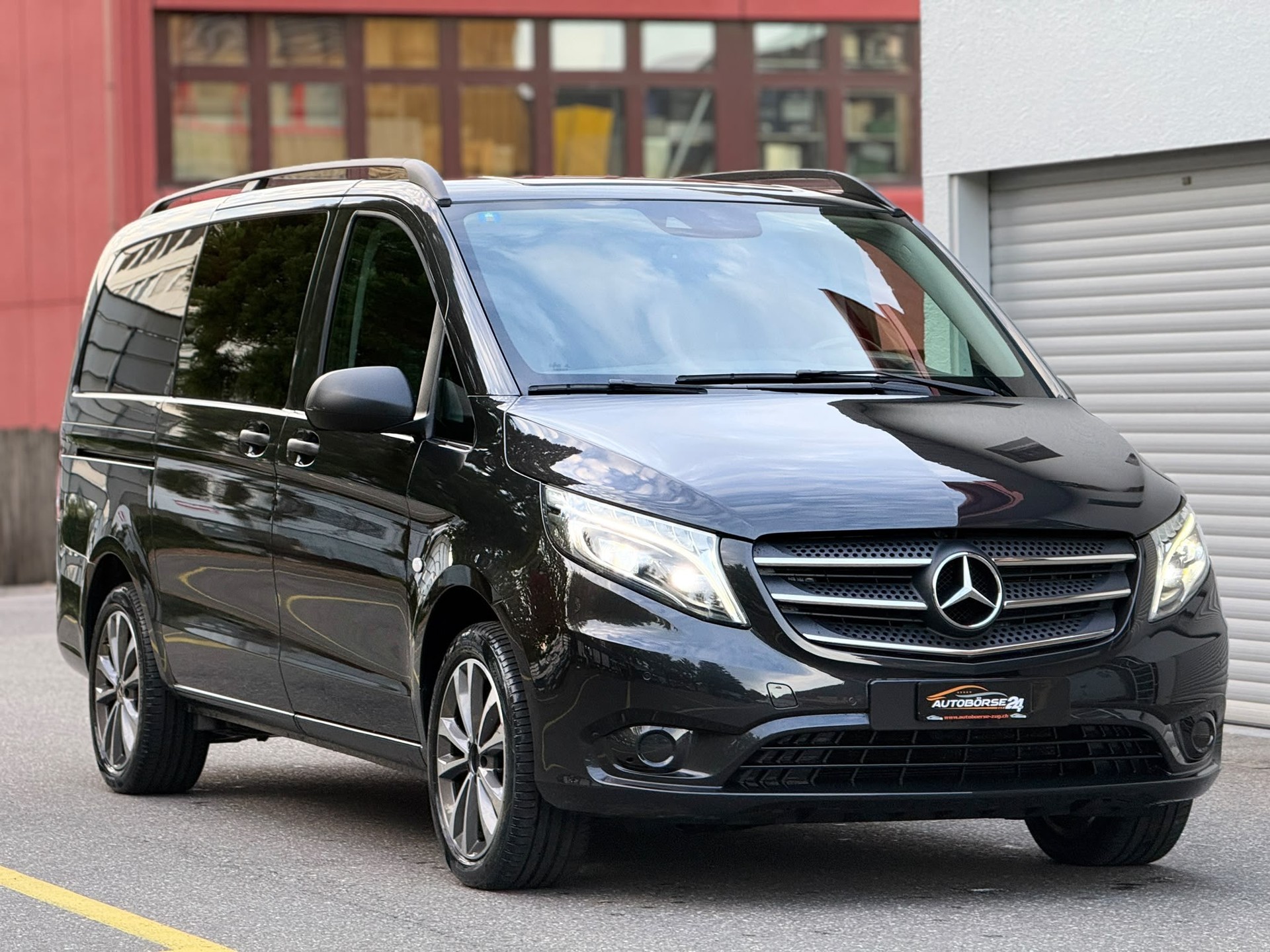 MERCEDES-BENZ Vito 119 Kombi L 2.0 CDI Select *8-Plätzer*-showroom-element-1