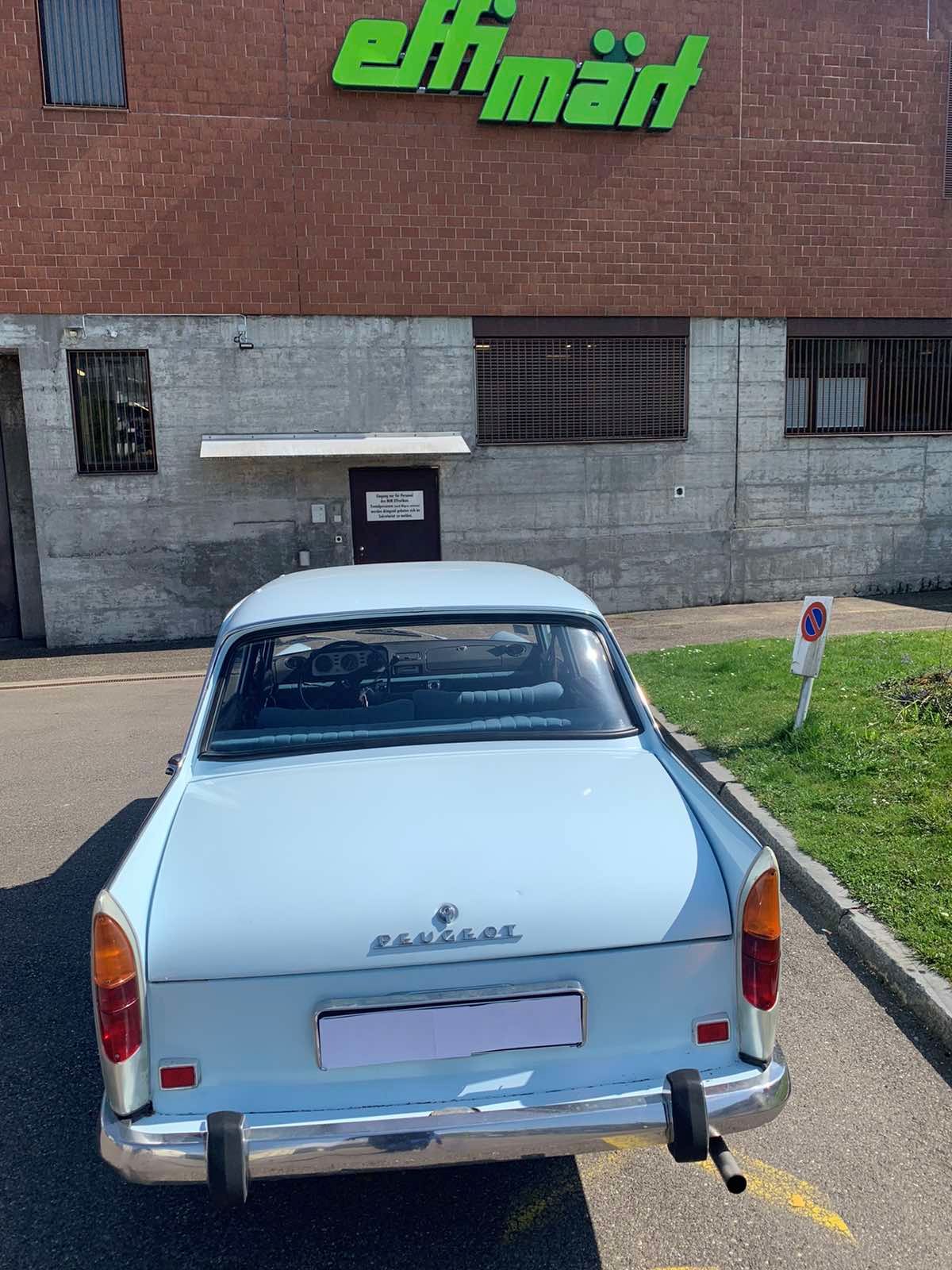 PEUGEOT 404-image-3