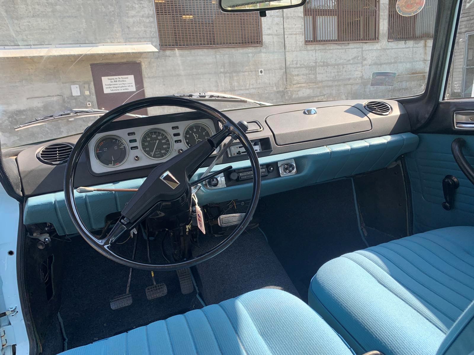 PEUGEOT 404-image-6