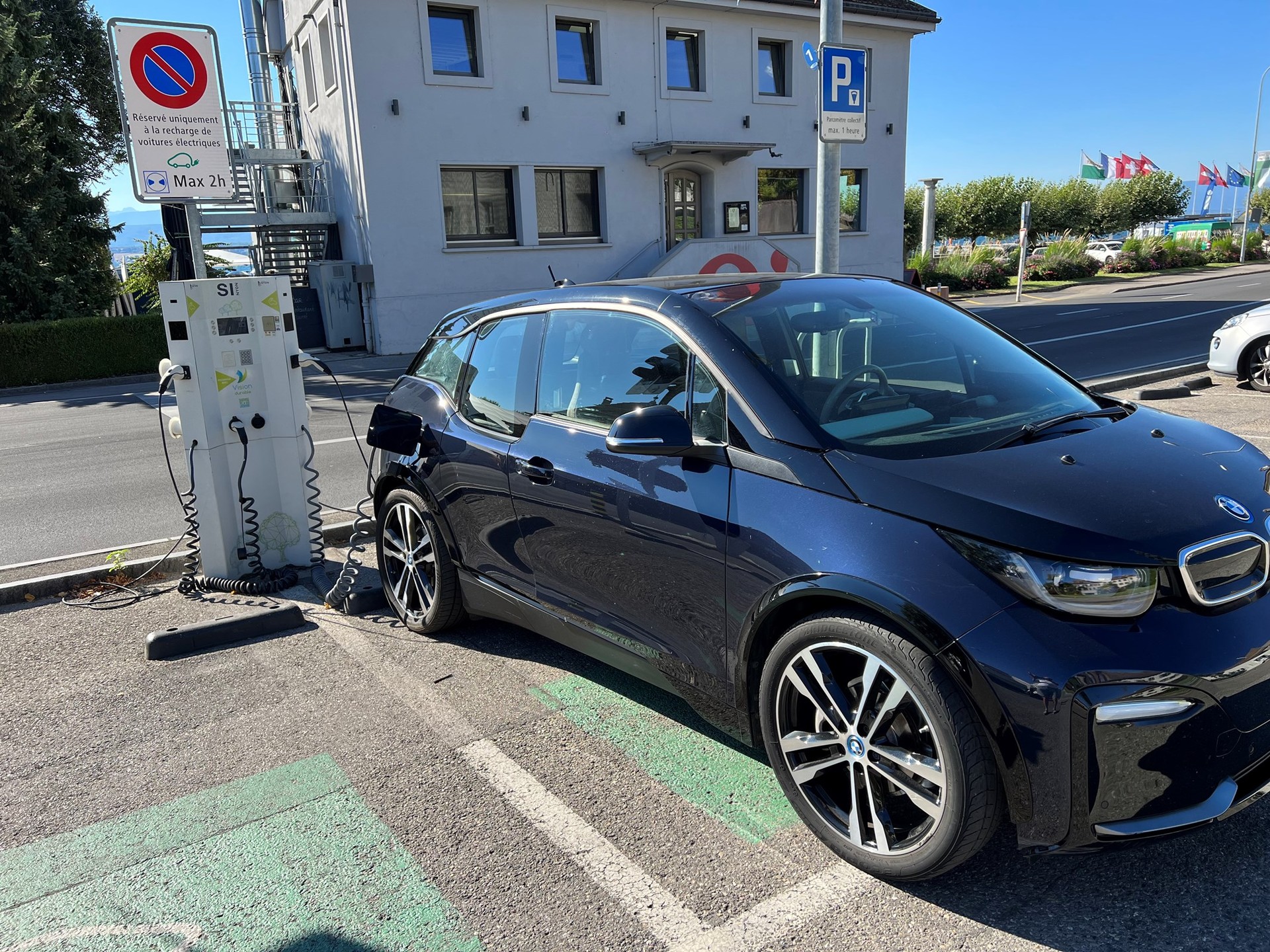 BMW i3s (120Ah)-image-4