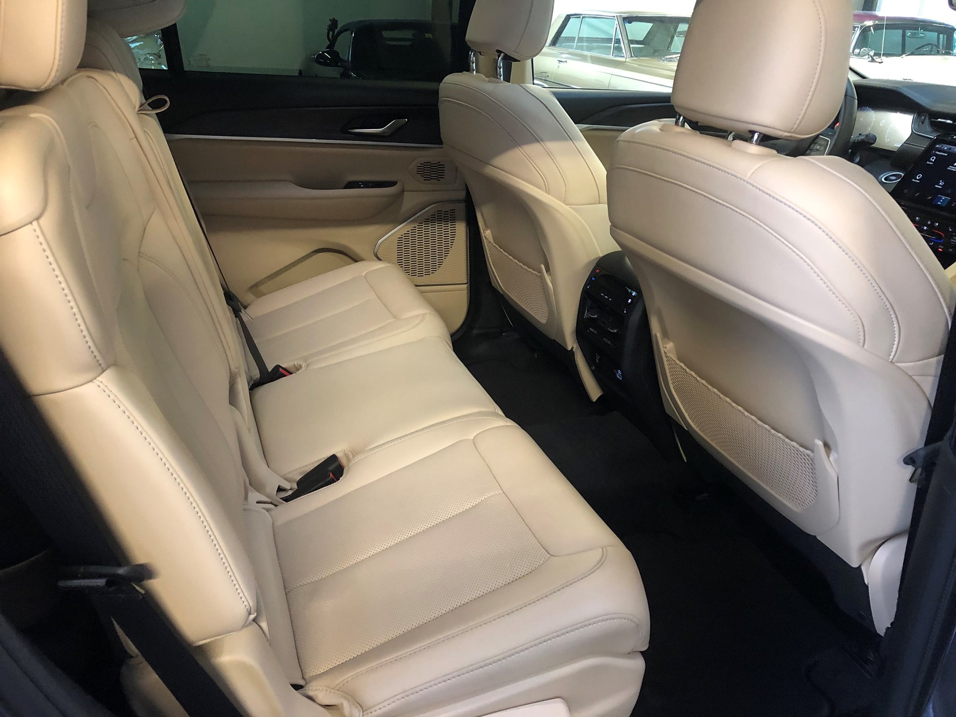JEEP Grand Cherokee 3.6-V6 LIMITED AWD 4x4 Lang-image-15