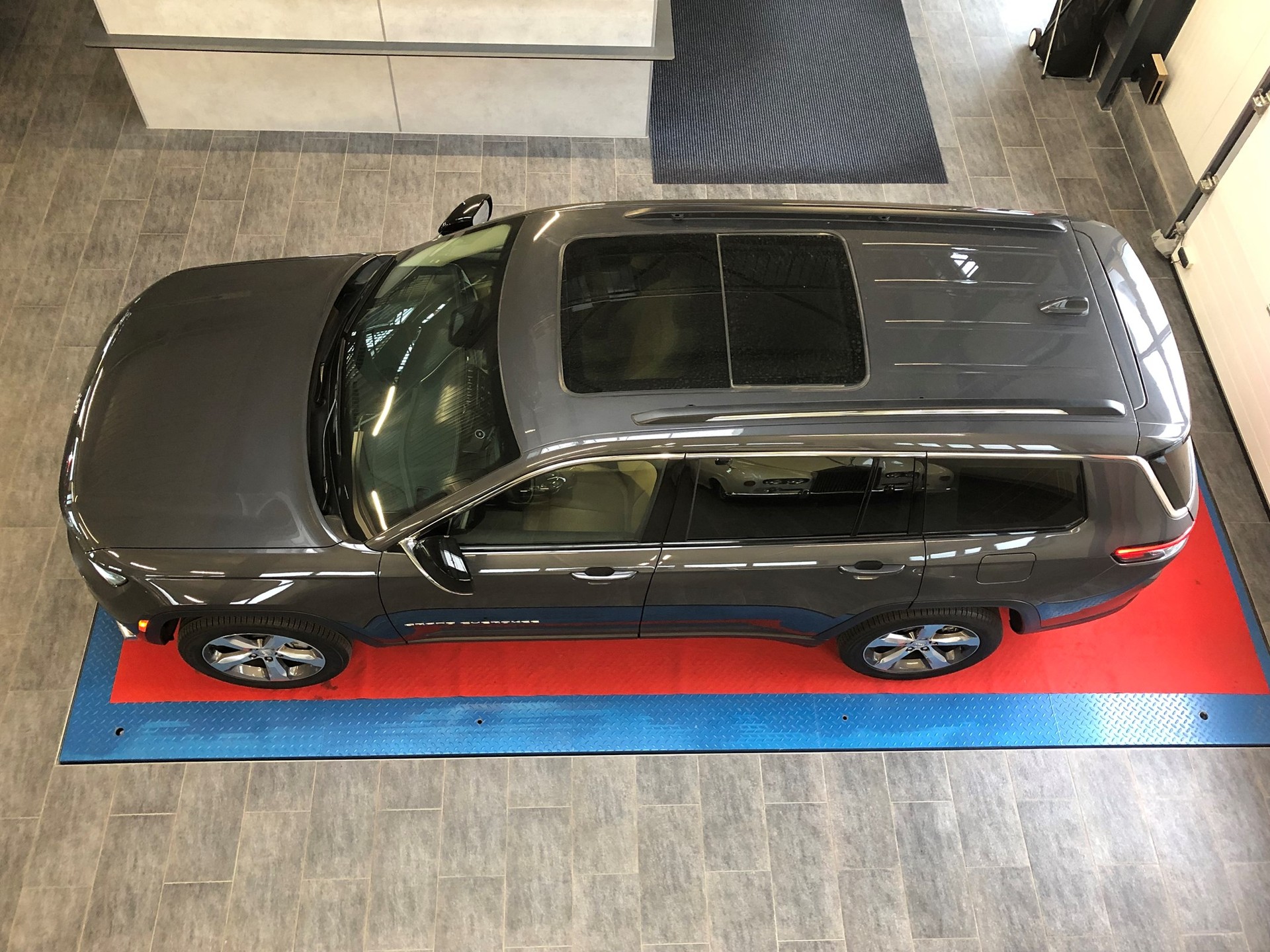 JEEP Grand Cherokee 3.6-V6 LIMITED AWD 4x4 Lang-image-28